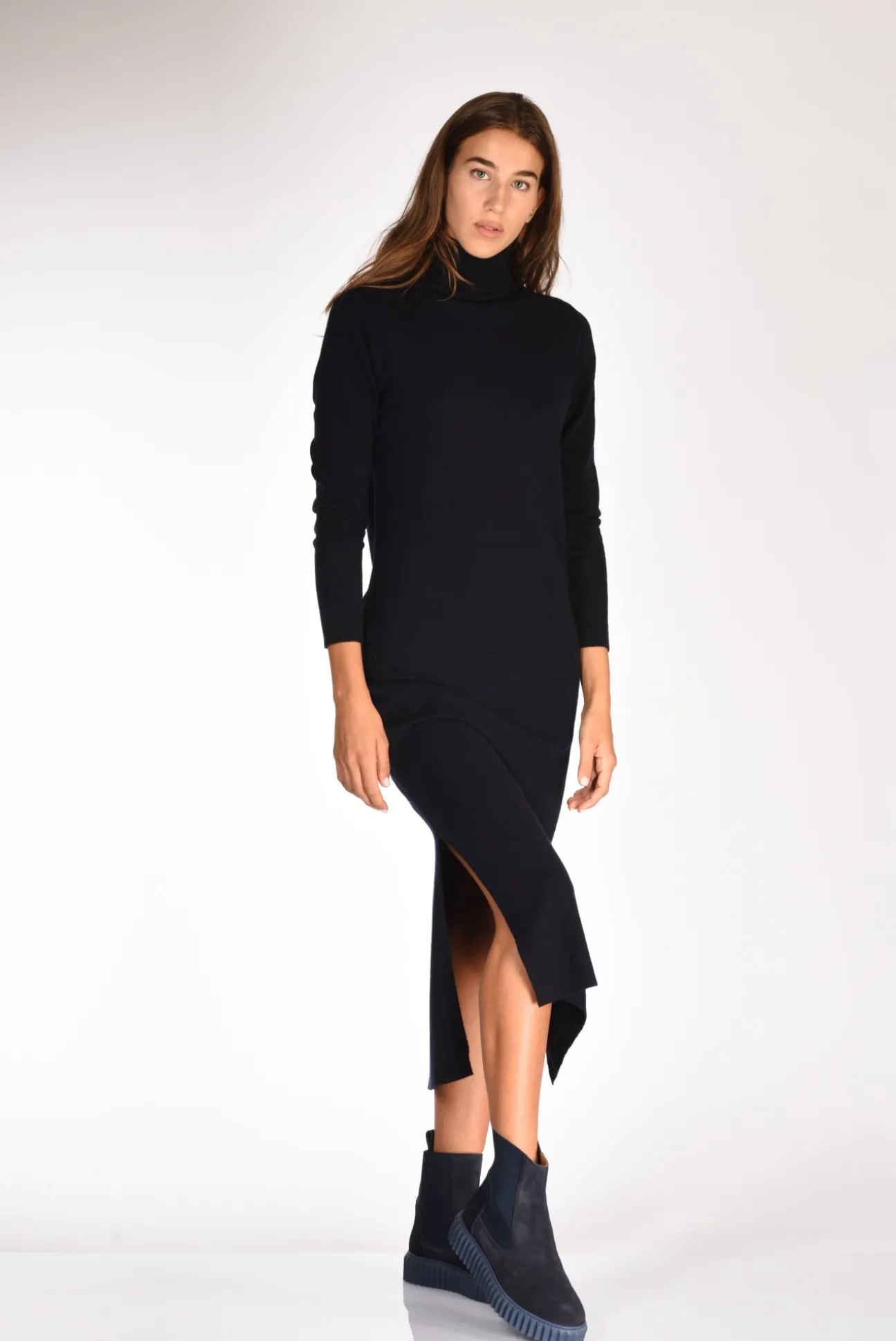 abito_in_maglia_blu_0.webp abito in maglia blu