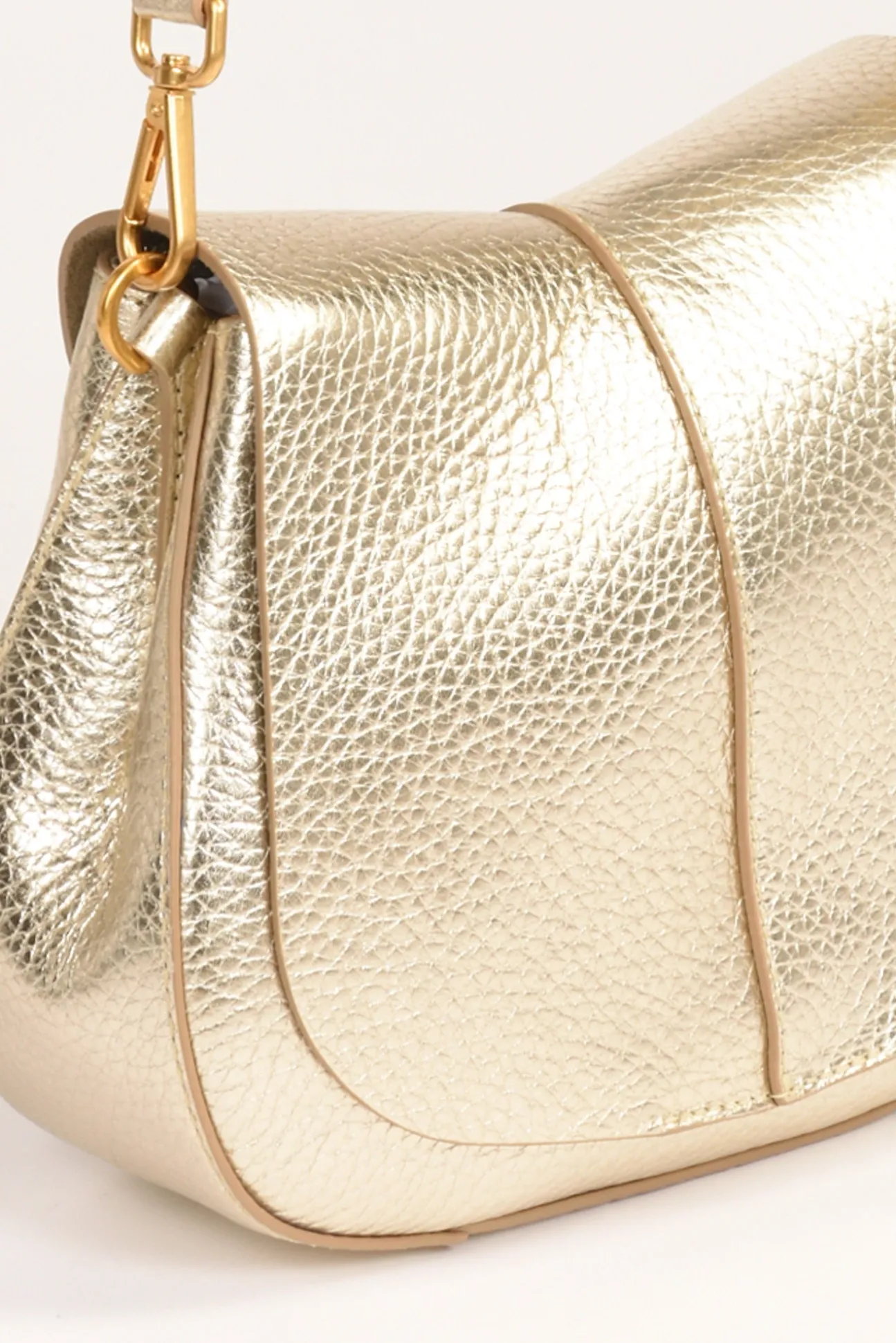 borsa_helena_round_oro_3.webp borsa helena round oro