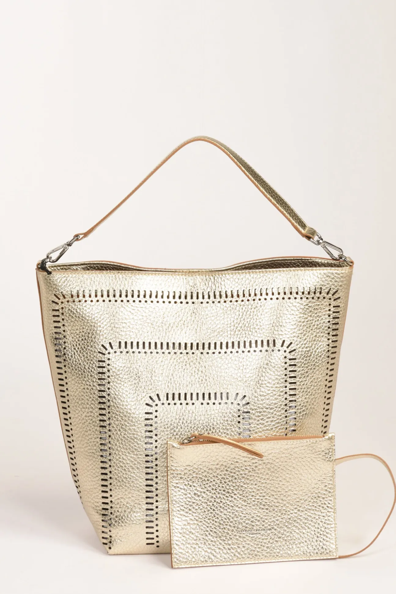borsa_vanessa_oro_chiaro_2.webp borsa vanessa oro chiaro