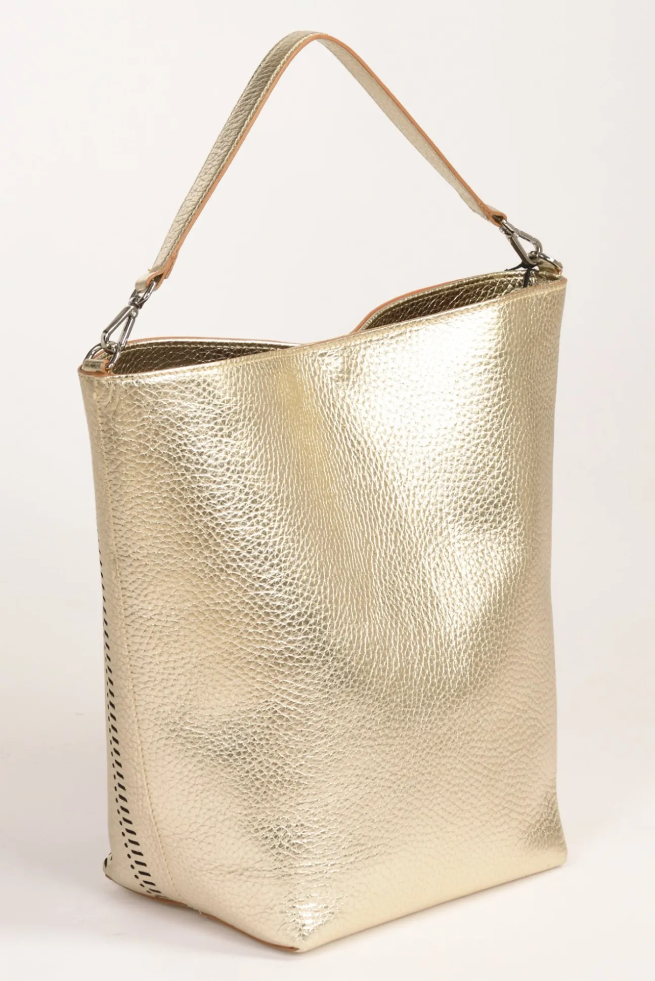 borsa_vanessa_oro_chiaro_5.webp borsa vanessa oro chiaro