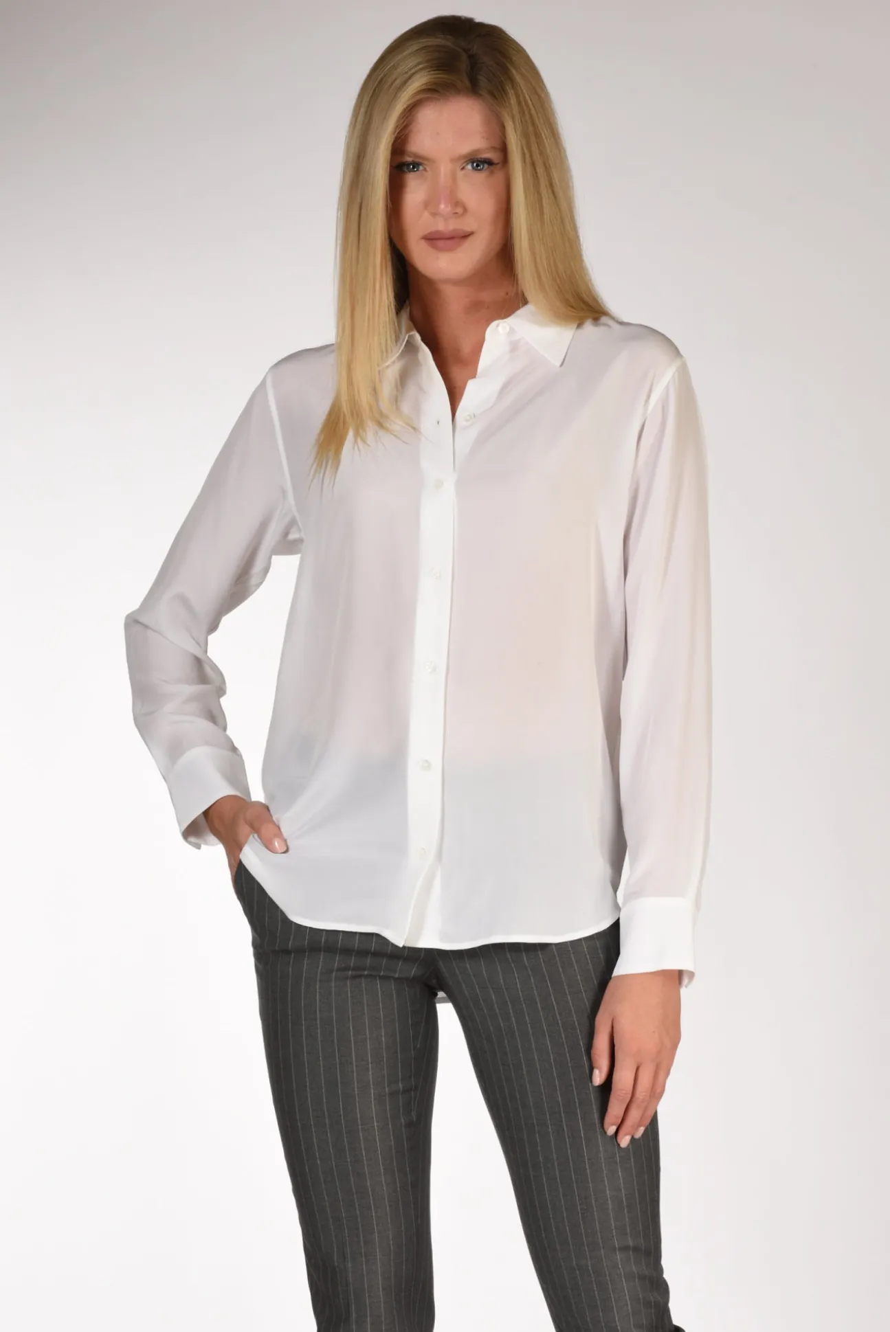 camicia_colletto_bianco_0-4.webp camicia colletto bianco