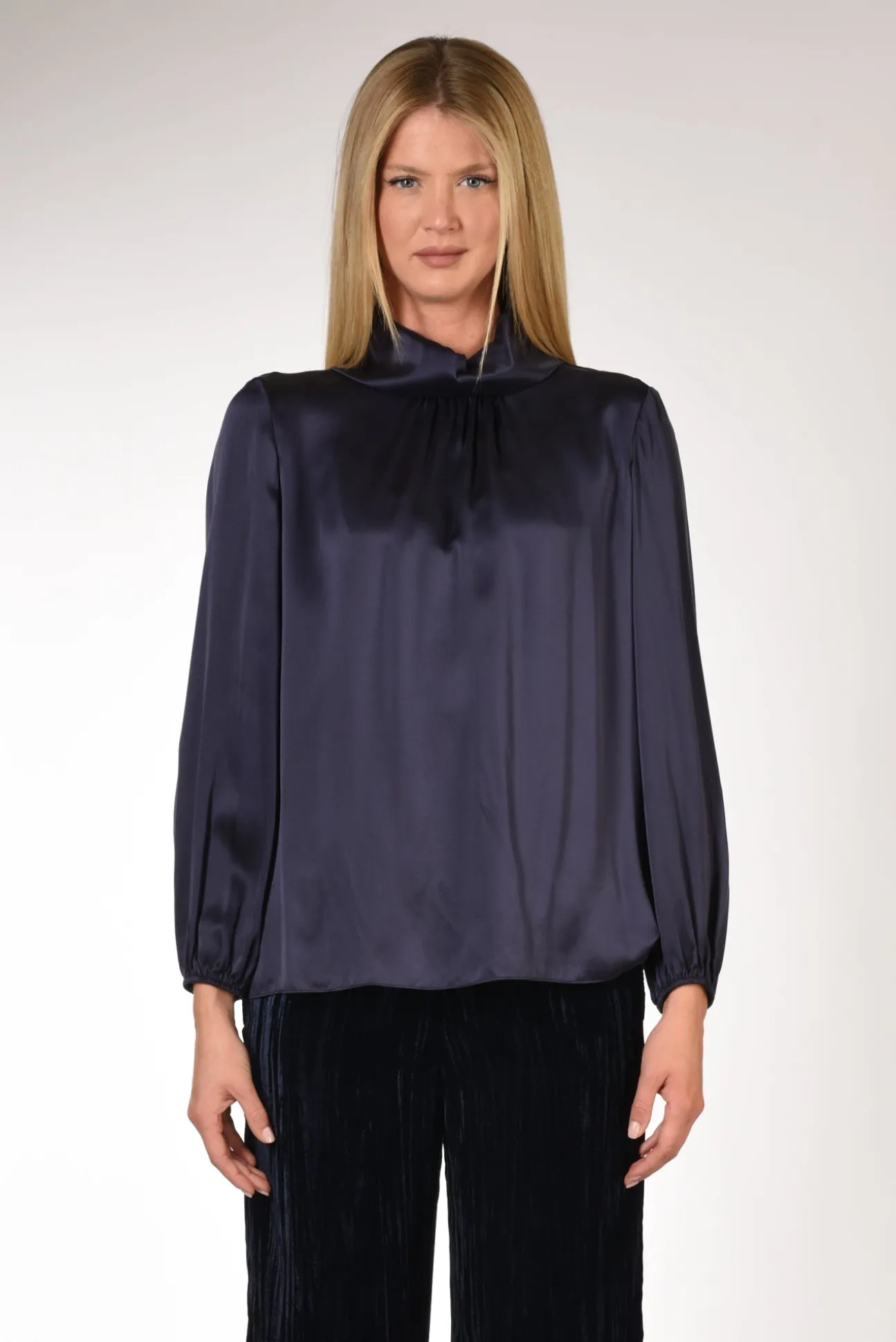 camicia_collo_alto_blu_1.webp camicia collo alto blu