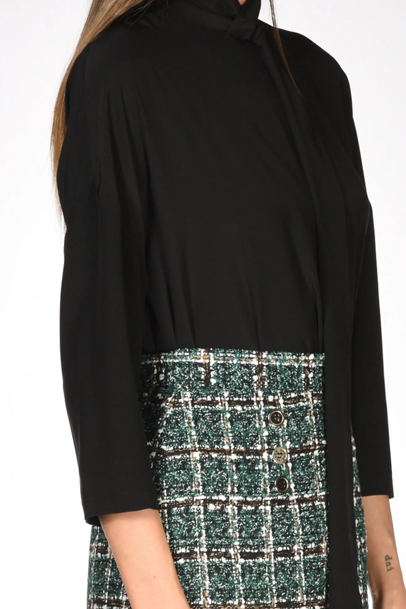 camicia_scialle_nero_3.webp camicia scialle nero