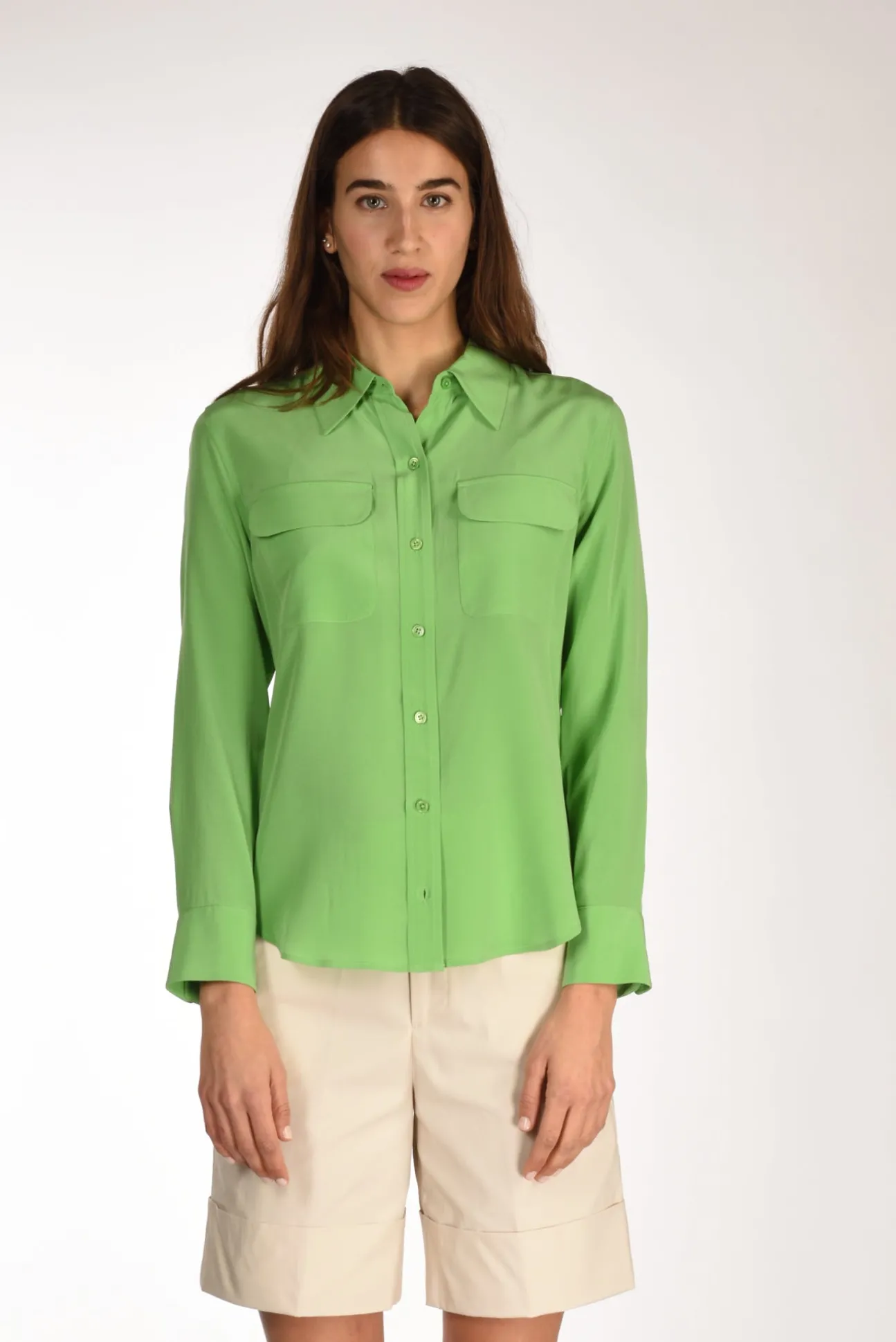 camicia_tasche_verde_chia_1.webp camicia tasche verde chiaro