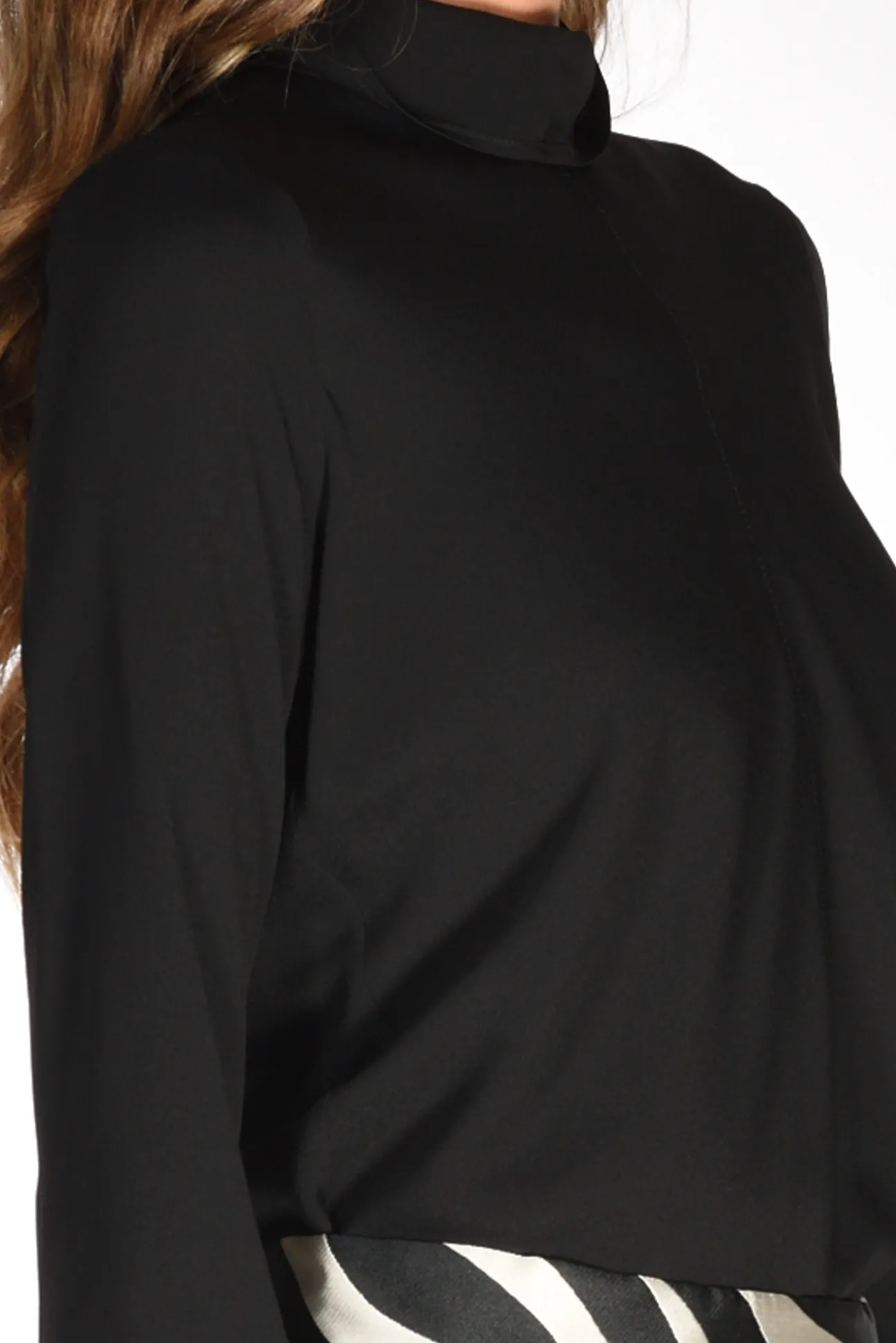 camicia_v_nero_2.webp camicia v nero