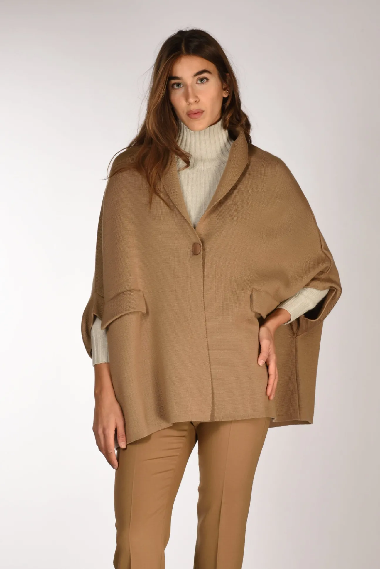 cappa_osanna_beige_cammel_0.webp cappa osanna beige cammello