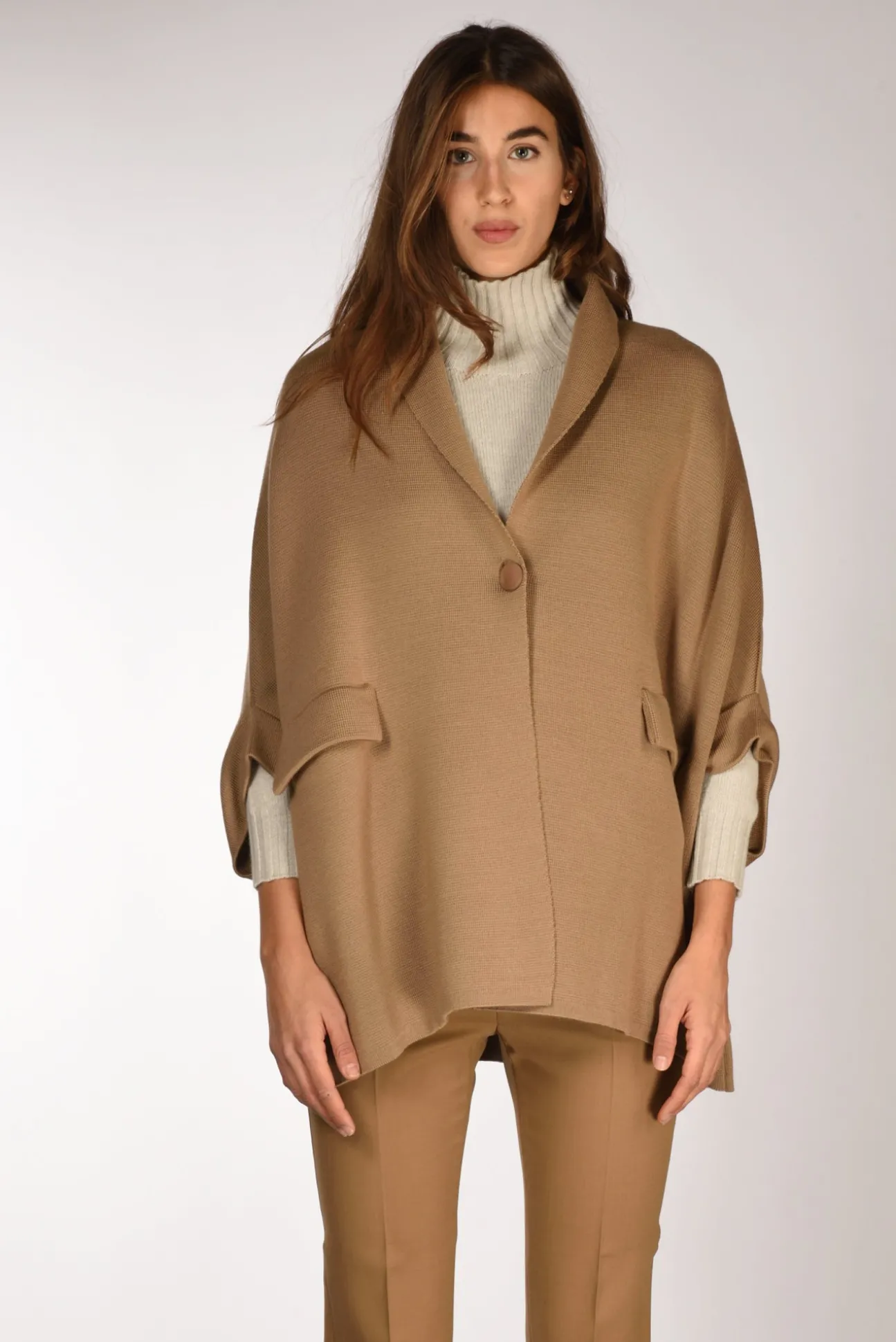 cappa_osanna_beige_cammel_1.webp cappa osanna beige cammello