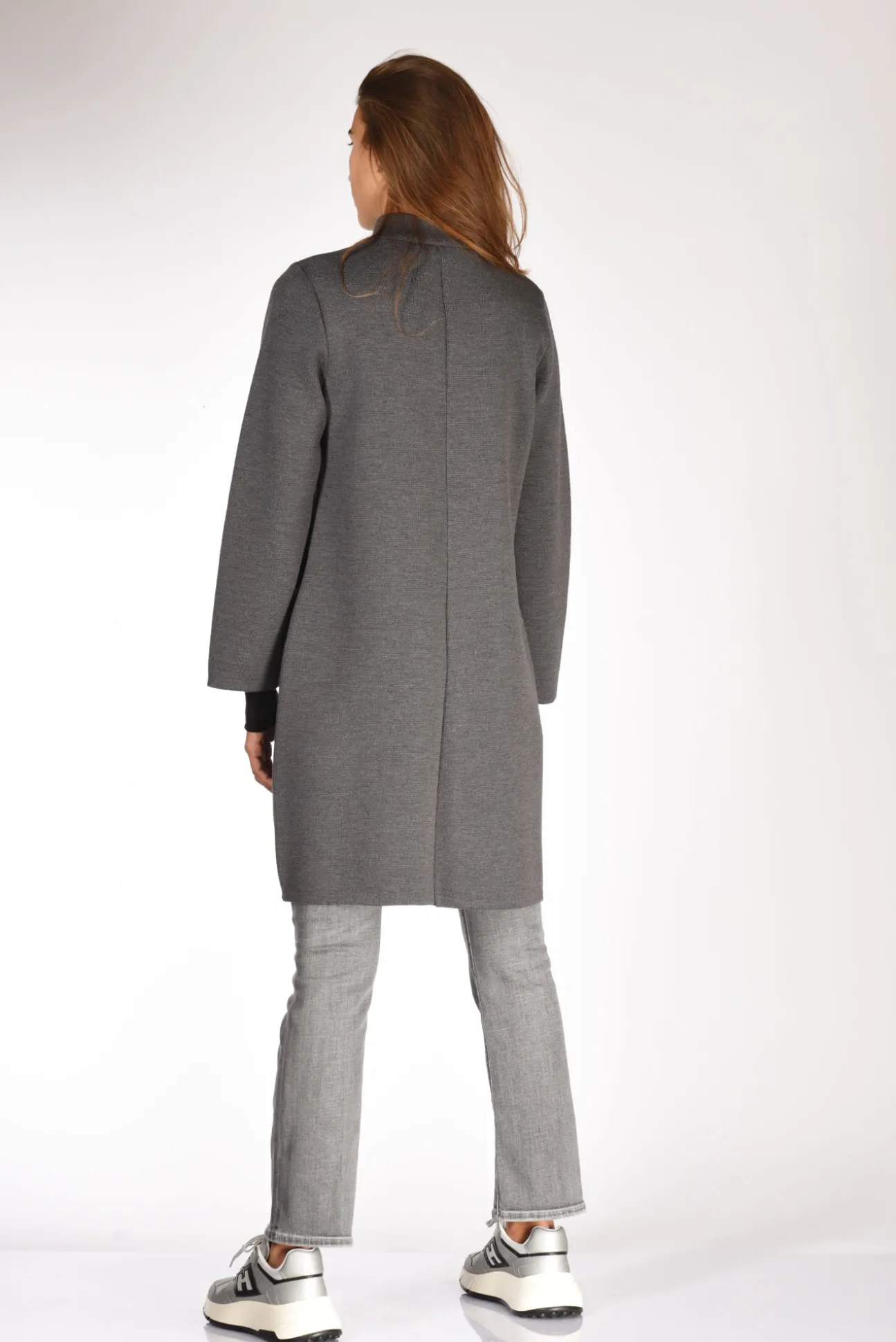 cappotto_maglia_grigio_4.webp cappotto maglia grigio