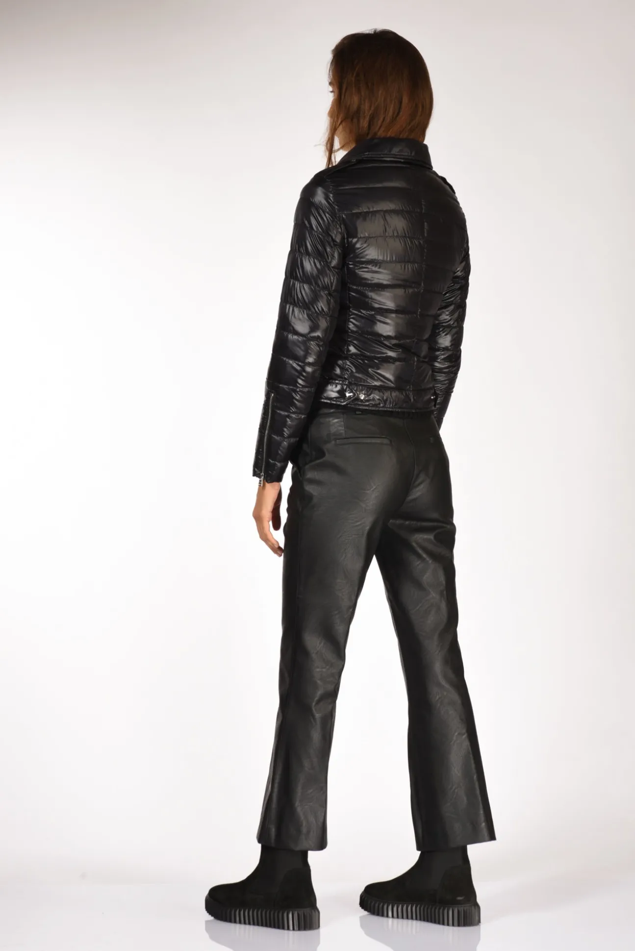 chiodo_piumino_nero_4.webp chiodo piumino nero