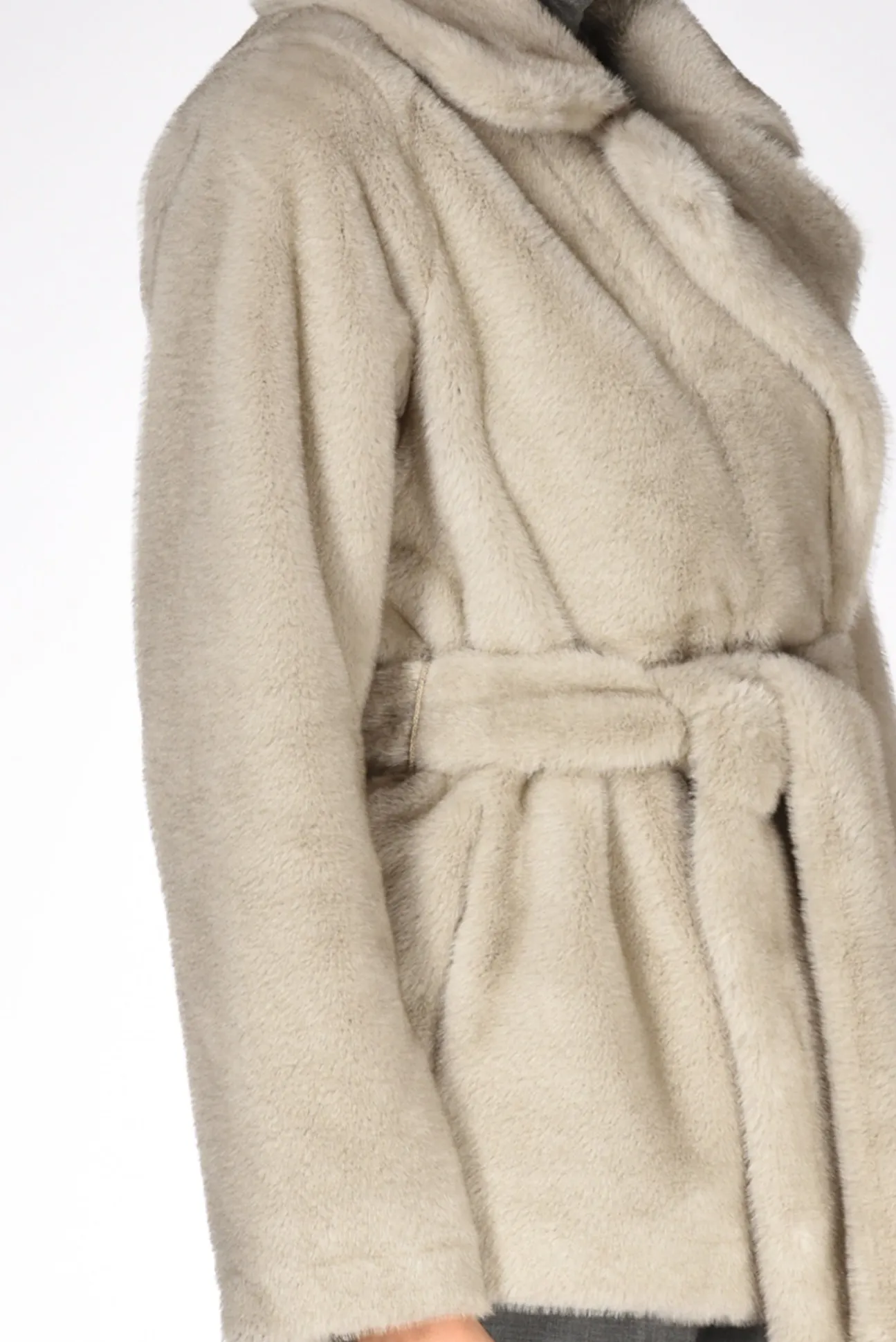 ecopelliccia_grigio_3.webp ecopelliccia grigio