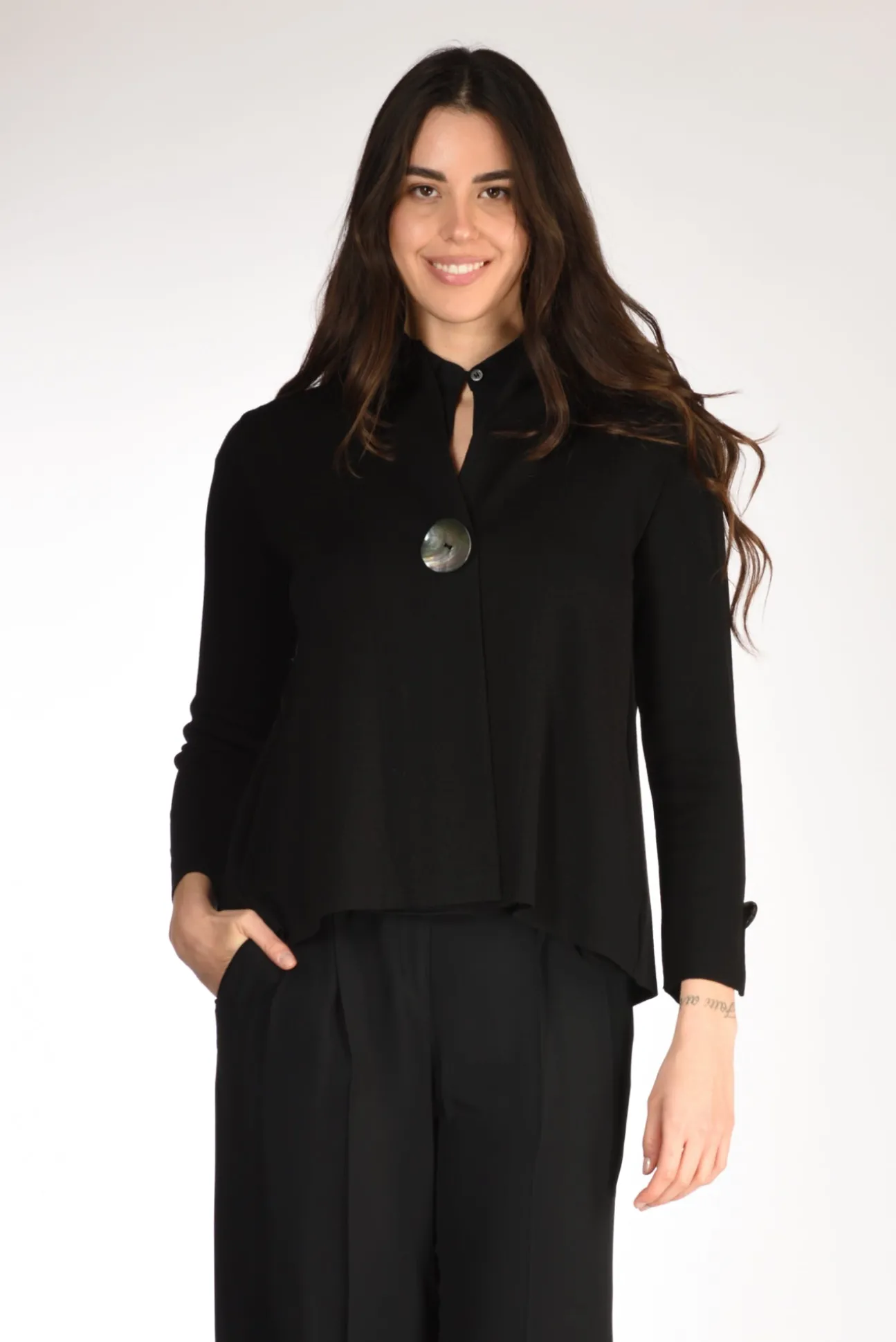 giacca_di_maglia_nero_0.webp giacca di maglia nero
