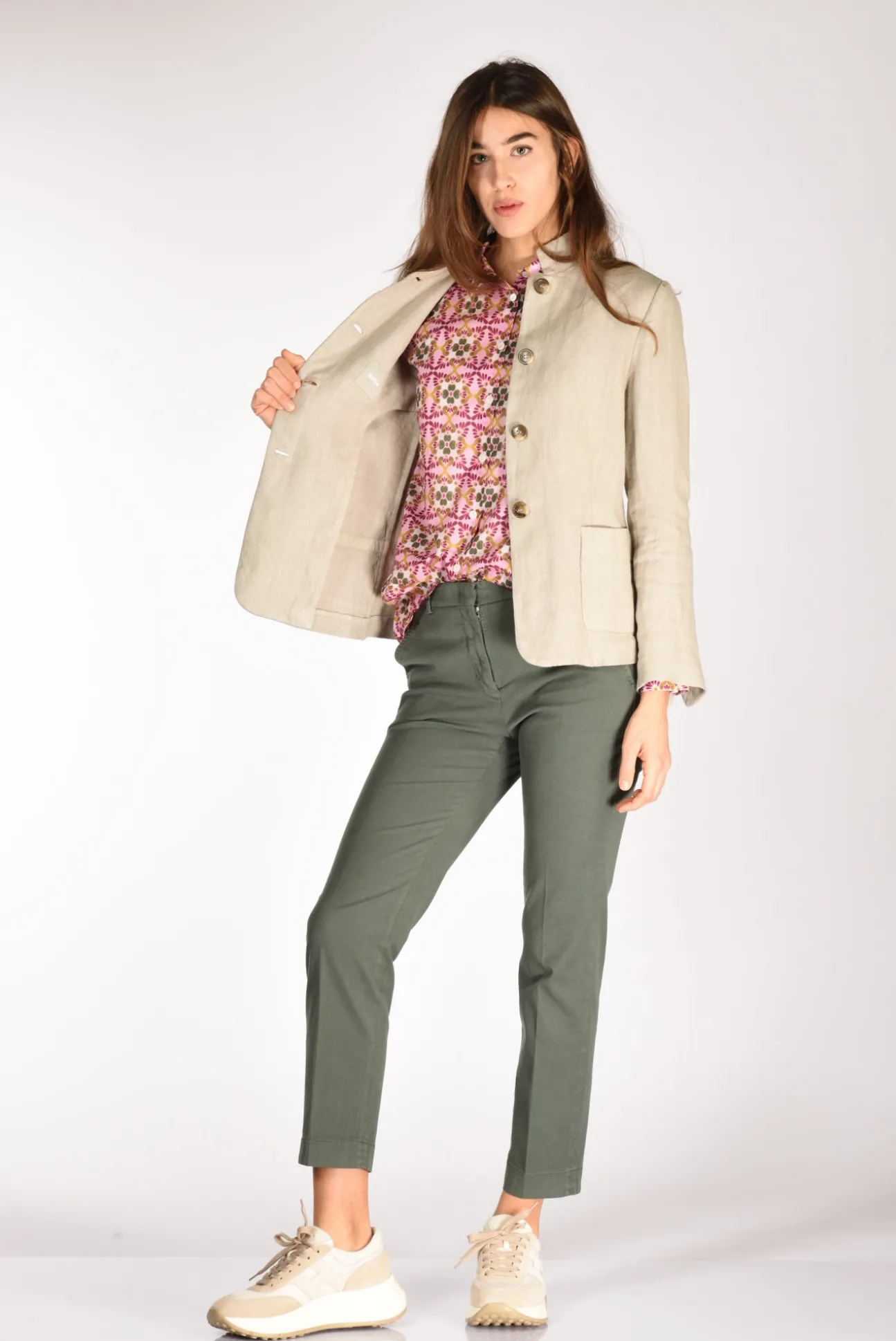 giacca_ginevra_beige_chia_5.webp giacca ginevra beige chiaro