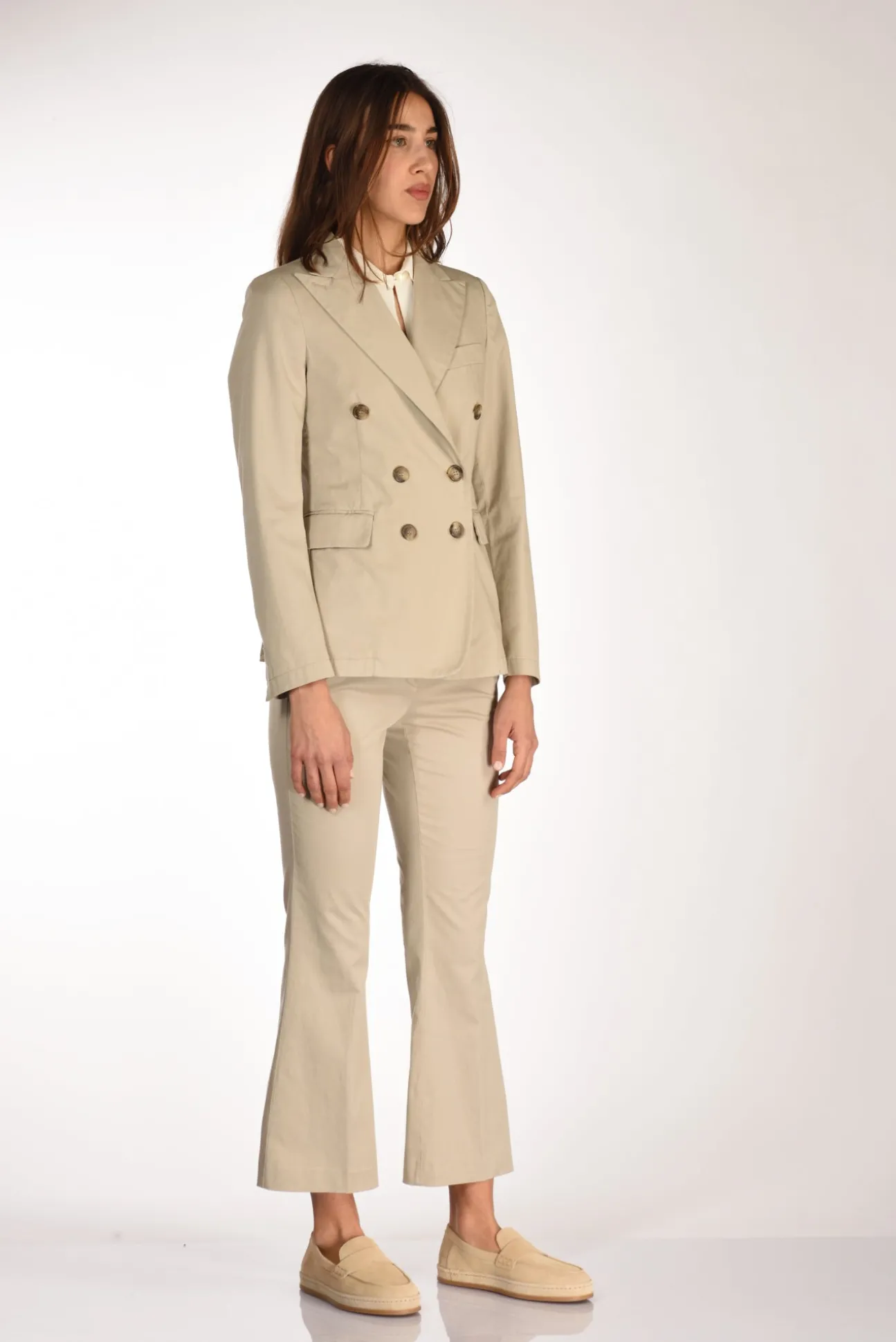 giacca_lauren_beige_3.webp giacca lauren beige