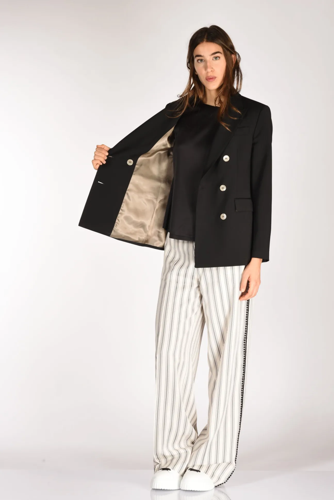 giacca_lisla_nero_5.webp giacca lisla nero