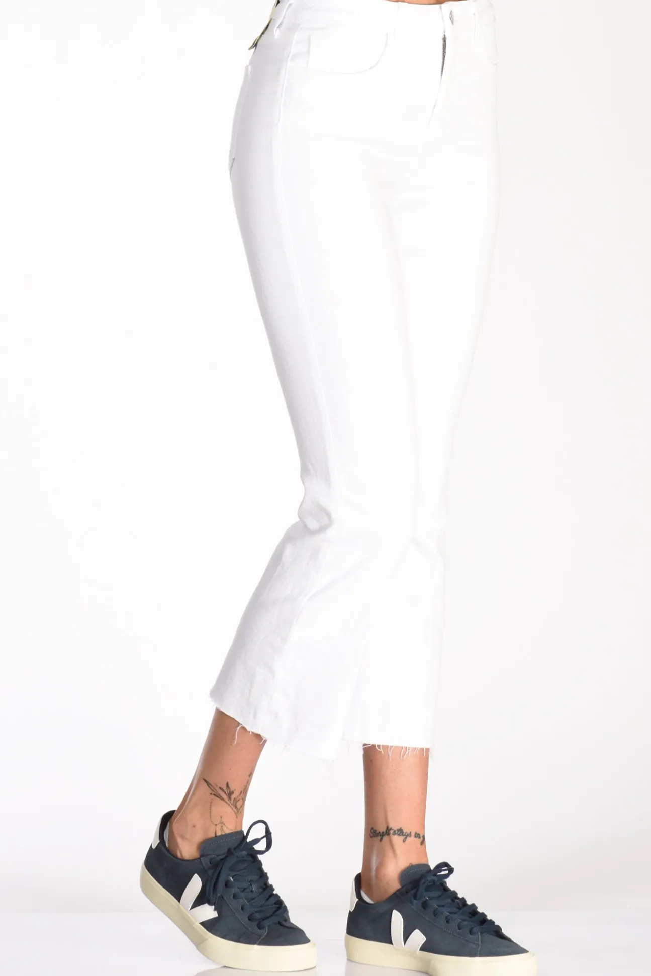 jeans_bianco_0-1.webp jeans bianco