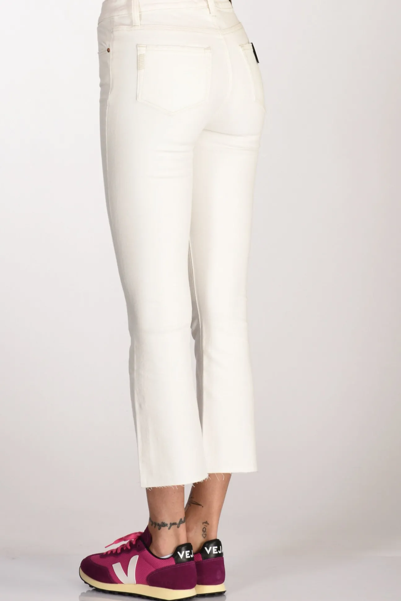 jeans_bianco_5.webp jeans bianco