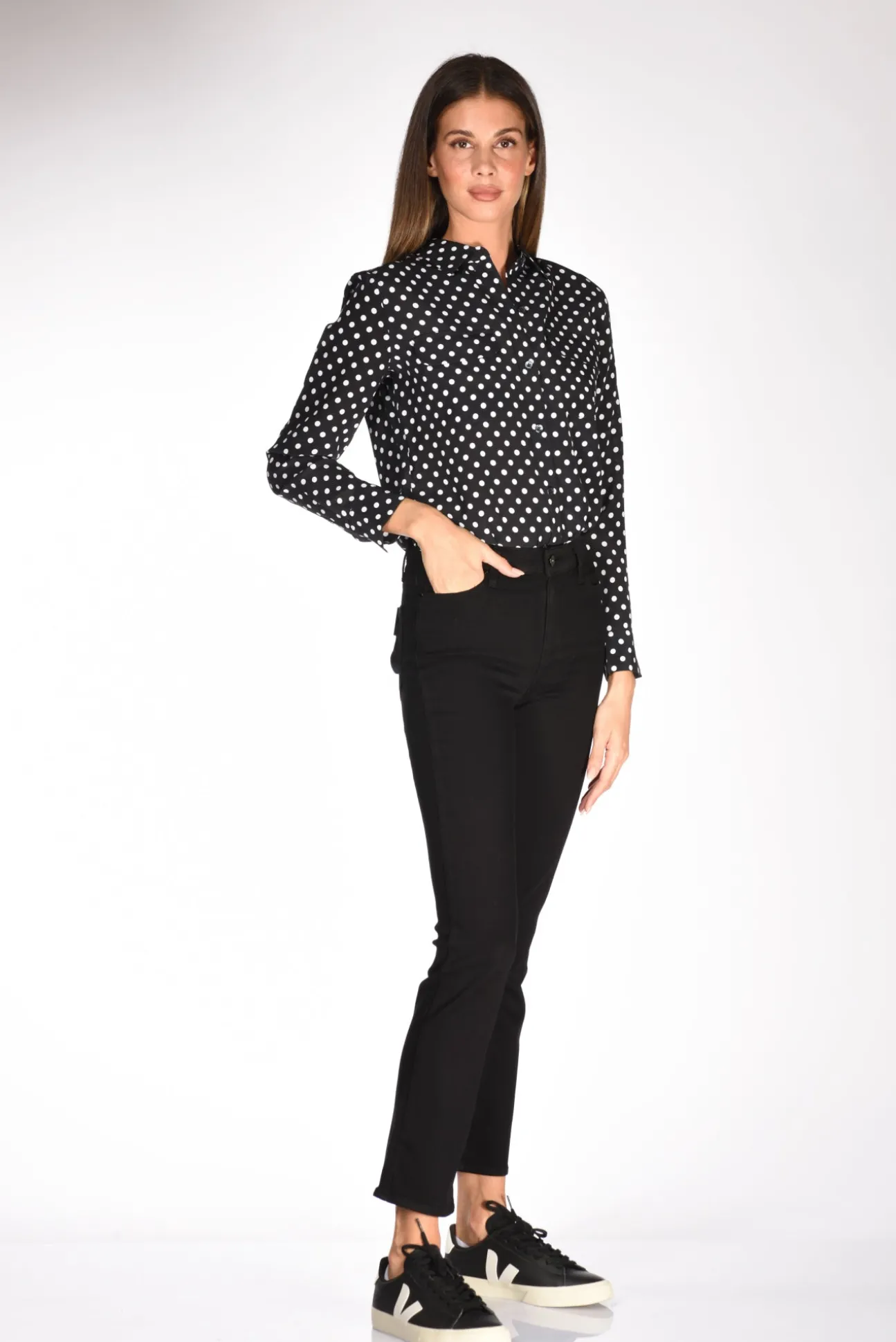 jeans_cindy_nero_1.webp jeans cindy nero