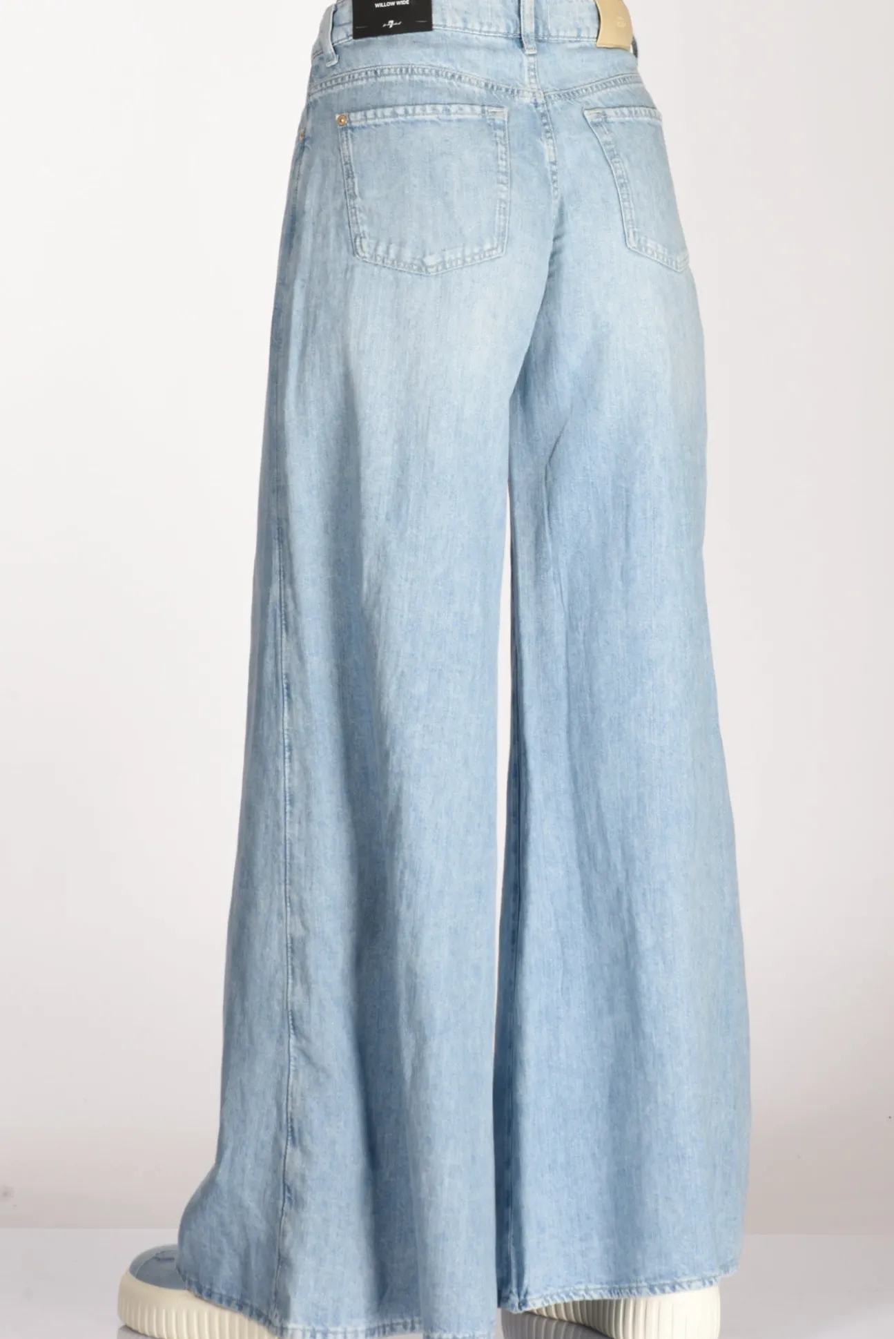 jeans_kansas_blu_chiaro_5.webp jeans kansas blu chiaro