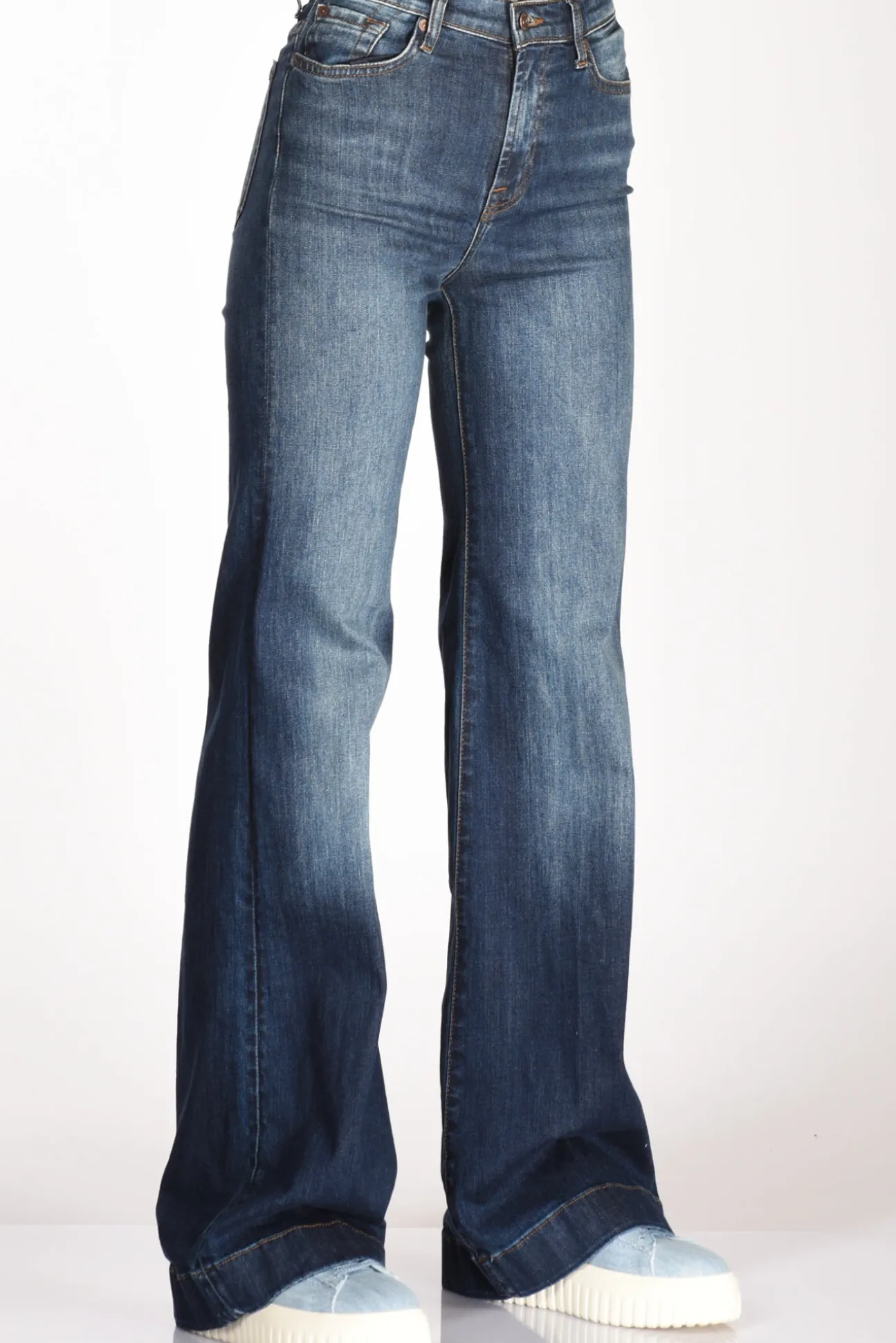 jeans_modern_blu_scuro_4.webp jeans modern blu scuro
