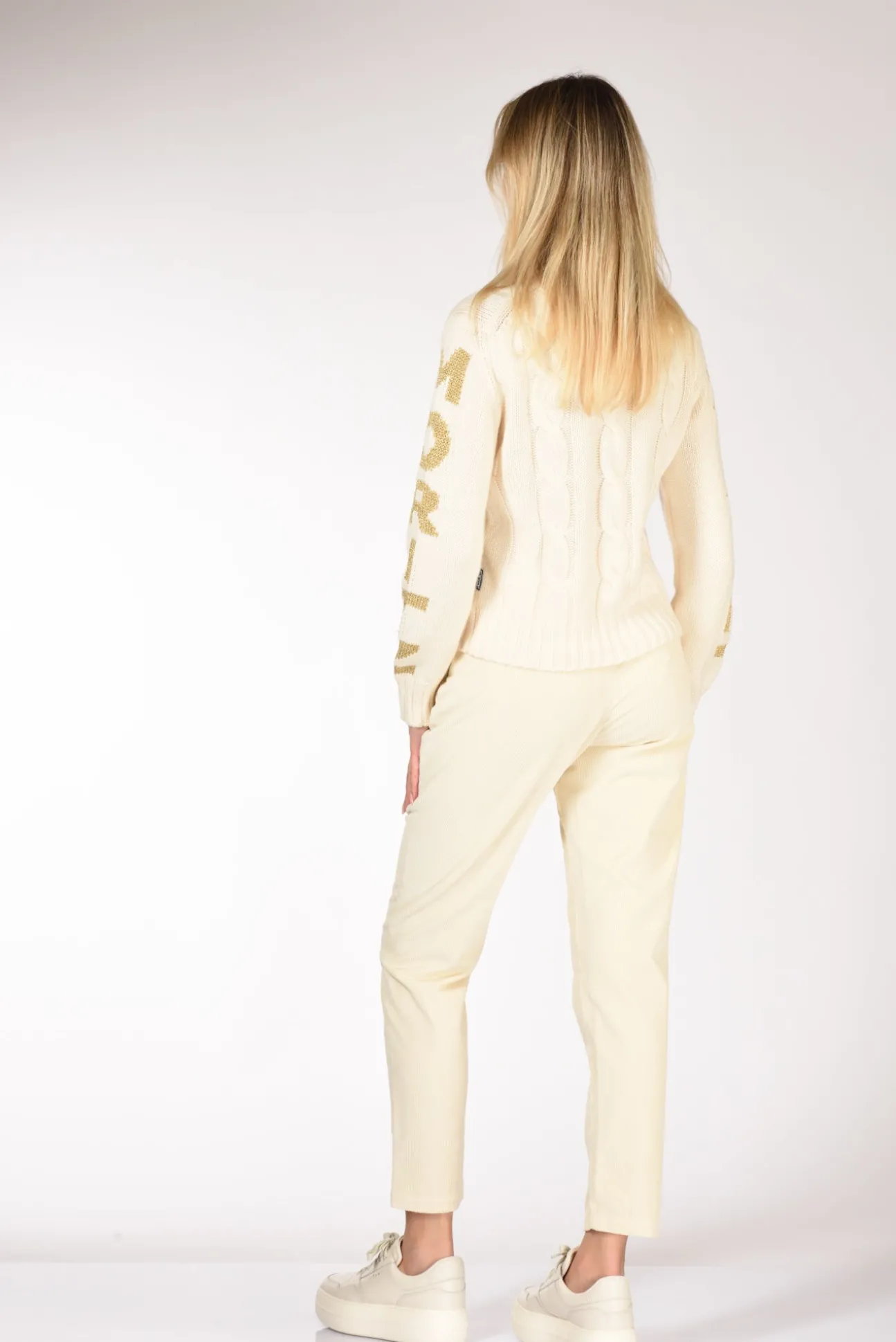 maglia_adler_bianco_natur_4.webp maglia adler bianco naturale
