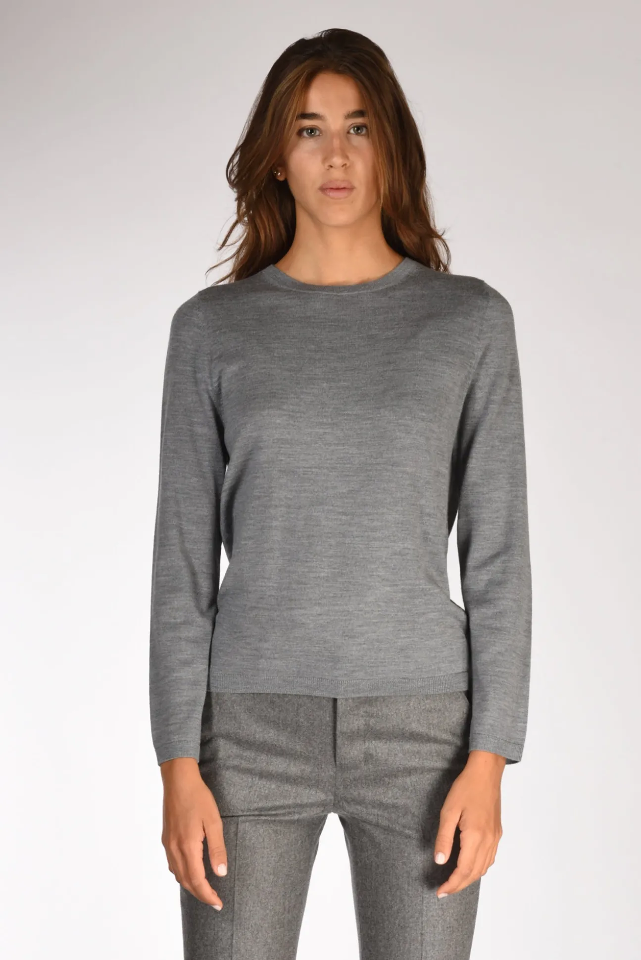 maglia_girocollo_grigio_1.webp maglia girocollo grigio