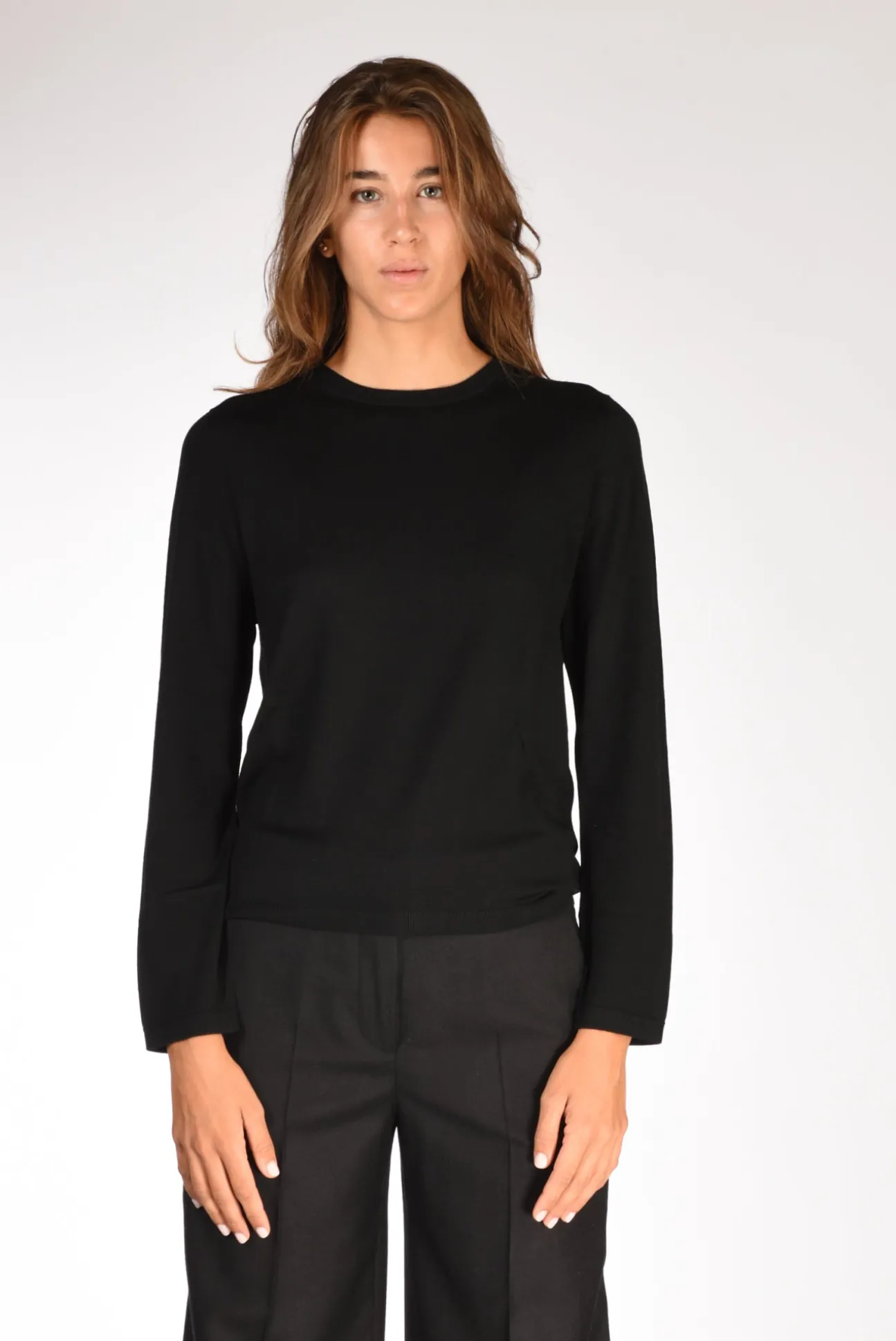 maglia_girocollo_nero_1.webp maglia girocollo nero