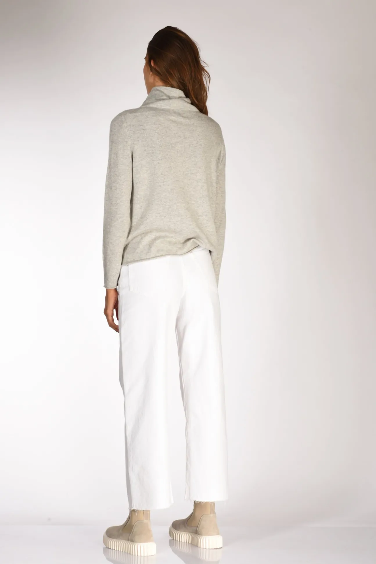 maglia_lupetto_grigio_4.webp maglia lupetto grigio