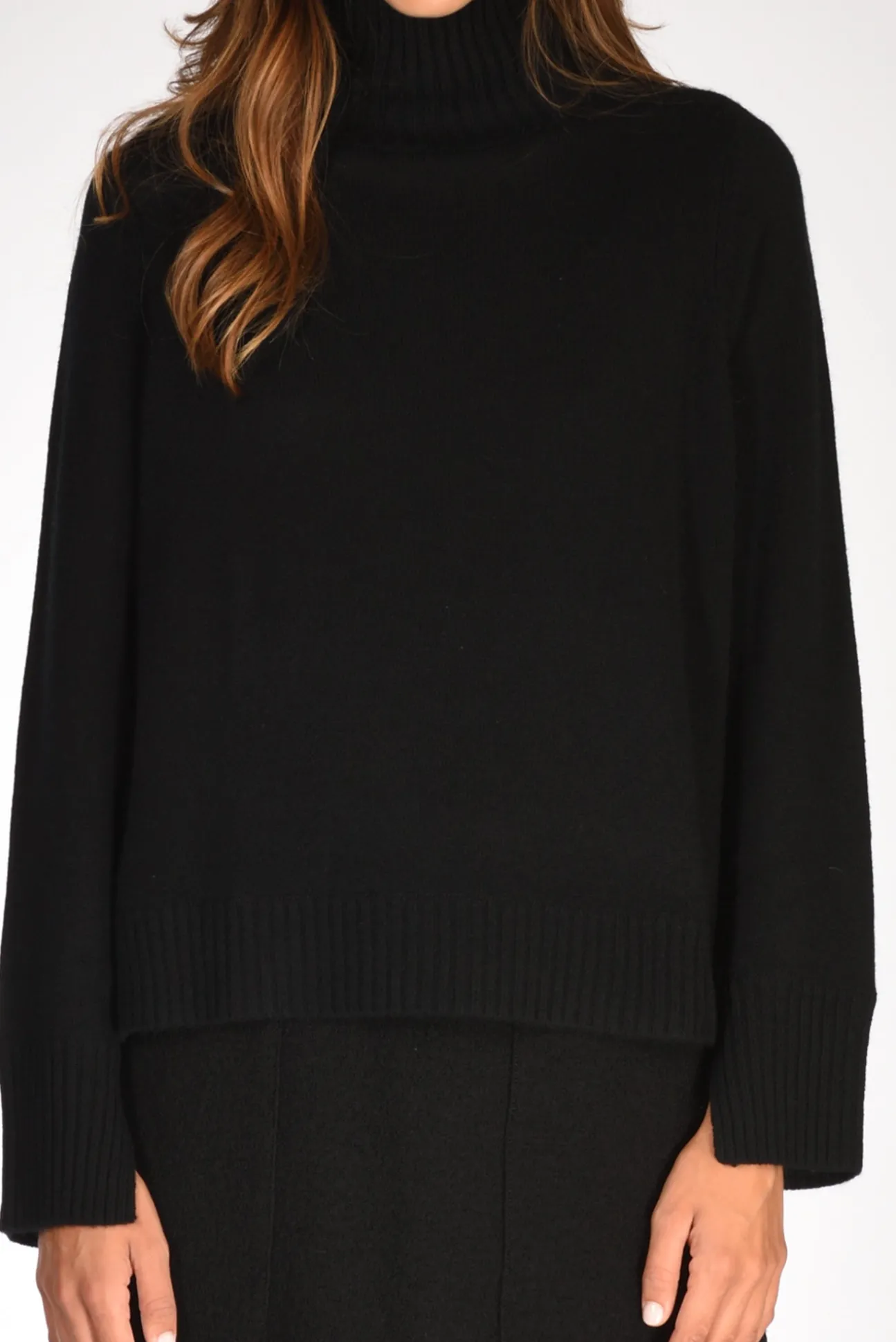 maglia_lupetto_nero_2.webp maglia lupetto nero