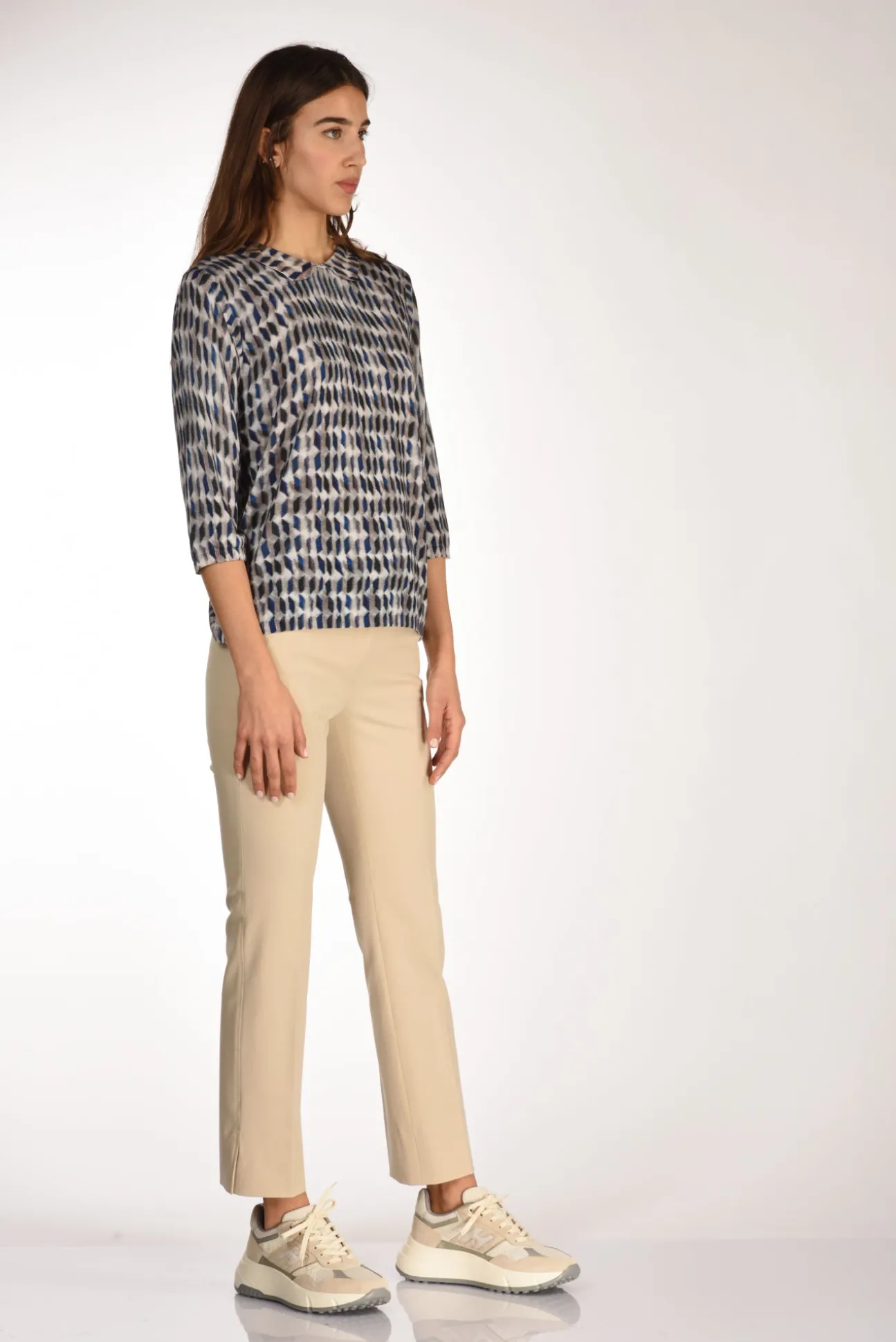 maglia_stampata_beigeblu_3.webp maglia stampata beige/blu