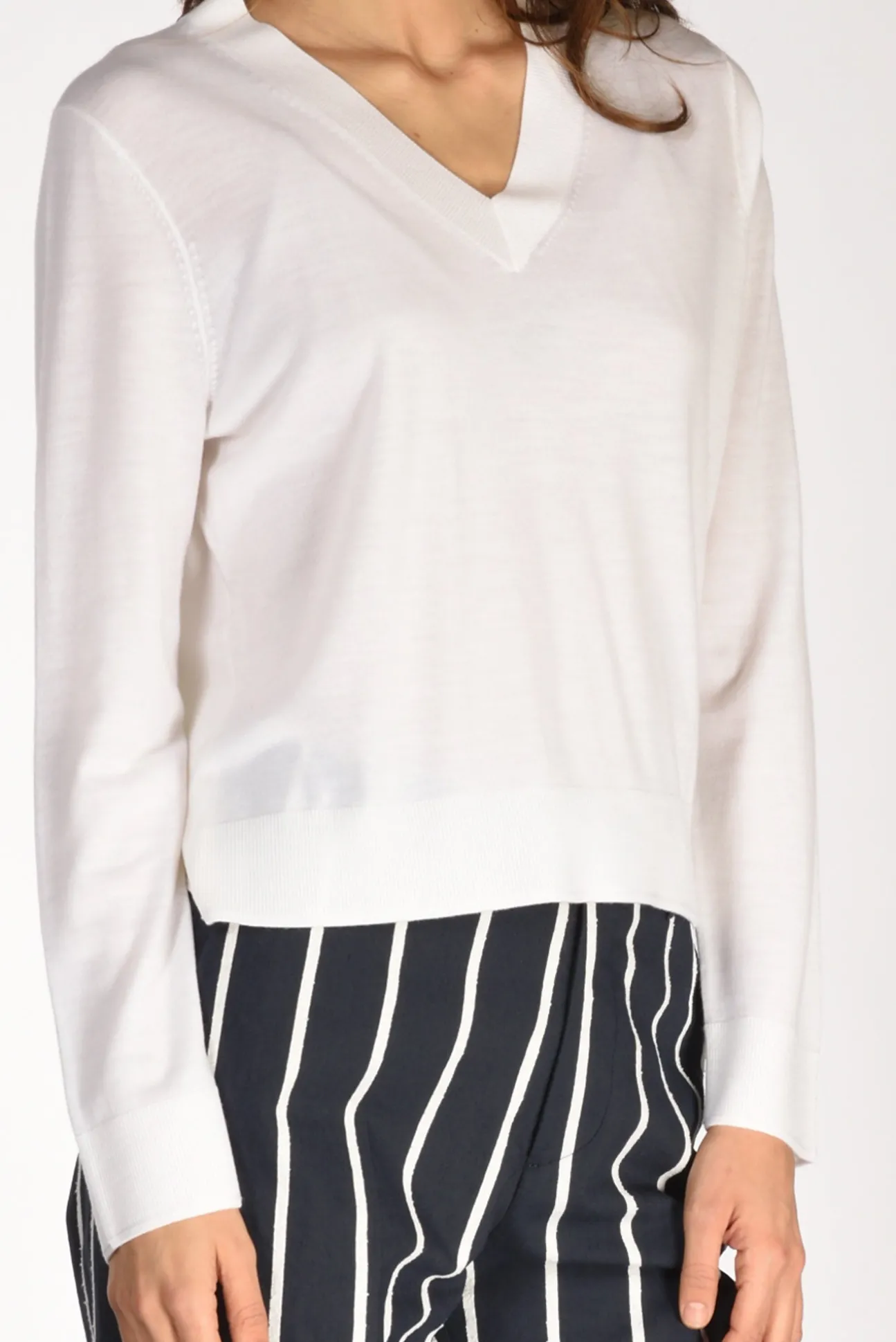 maglia_v_bianco_naturale_2.webp maglia v bianco naturale