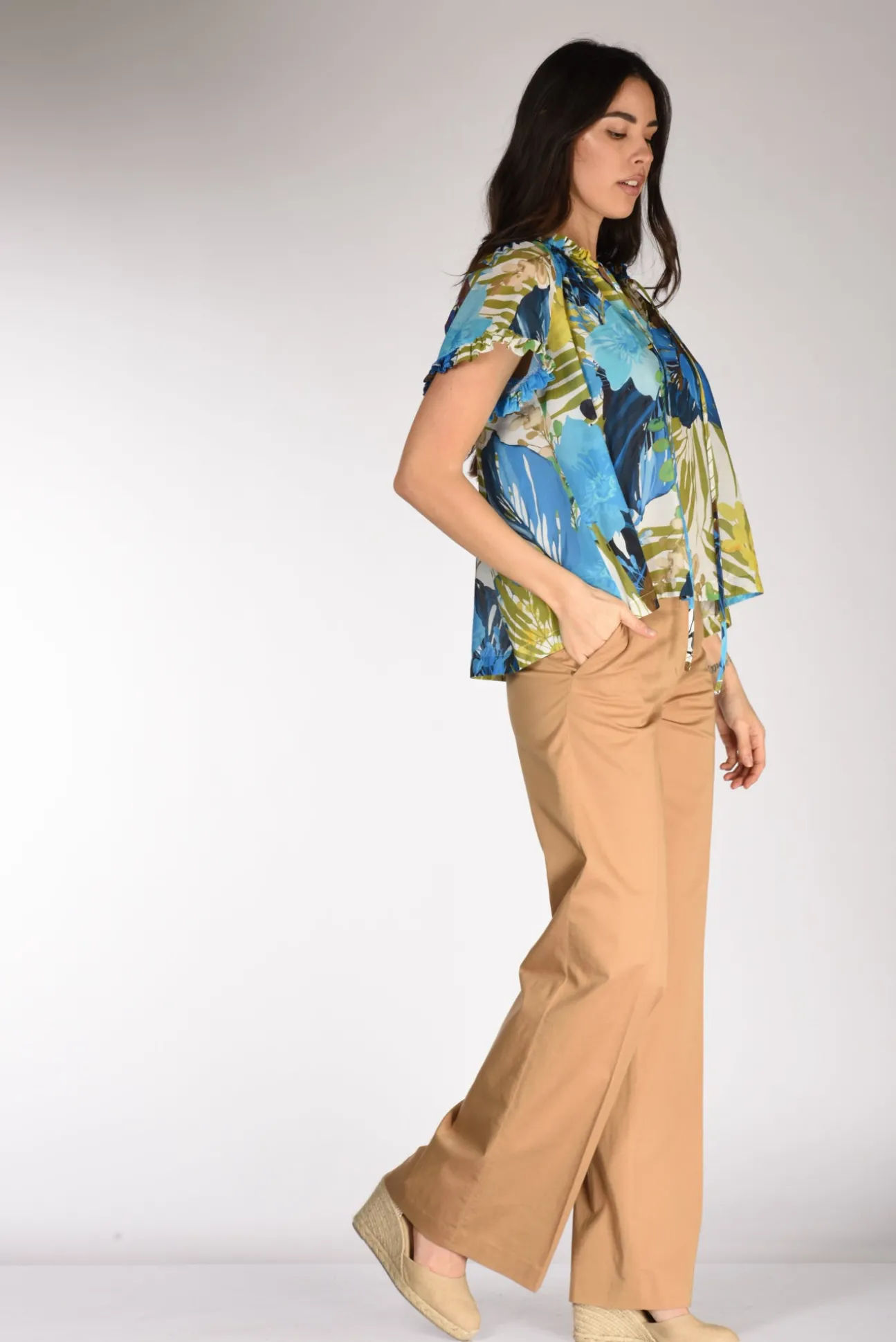 pantalone_andrea_beige_sc_1.webp pantalone andrea beige scuro