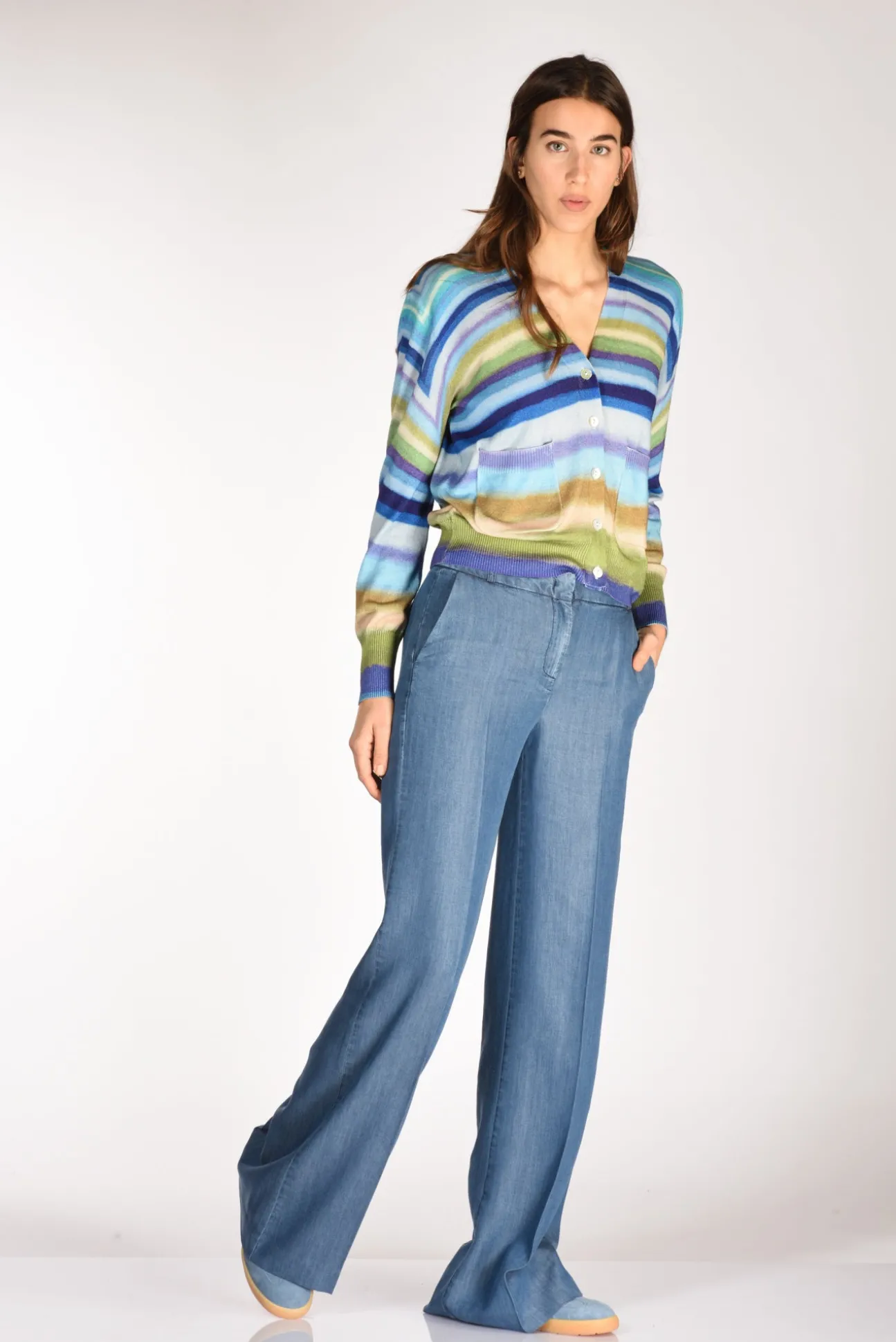 pantalone_andrea_blu_chia_1.webp pantalone andrea blu chiaro