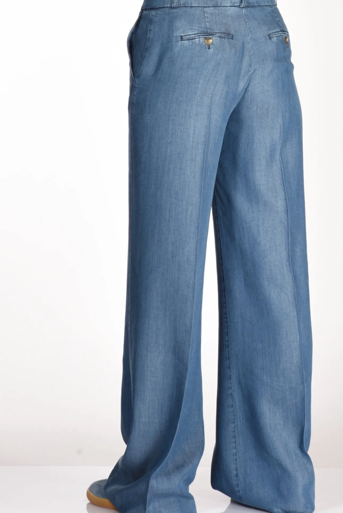 pantalone_andrea_blu_chia_5.webp pantalone andrea blu chiaro