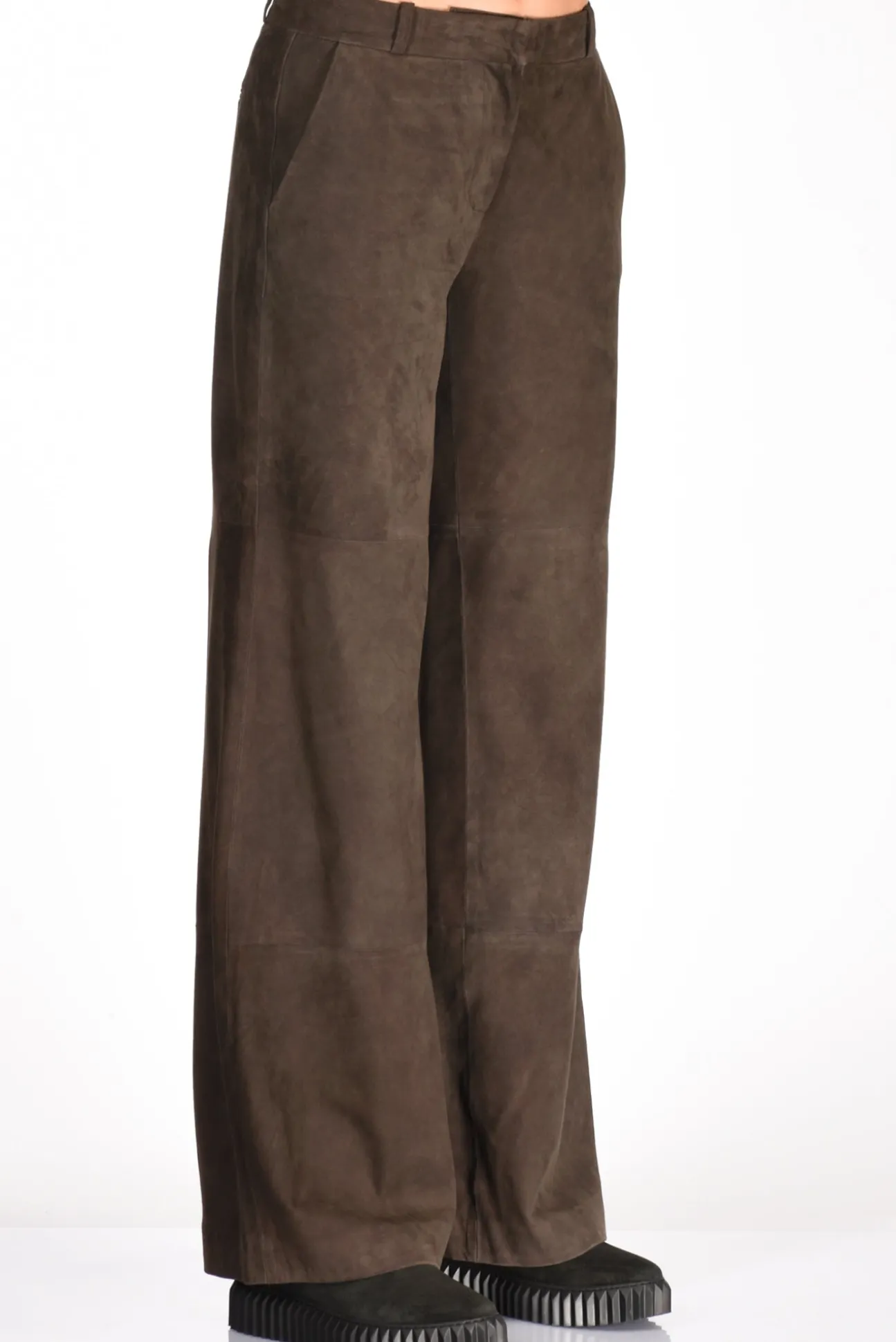 pantalone_andrea_marrone_2.webp pantalone andrea marrone