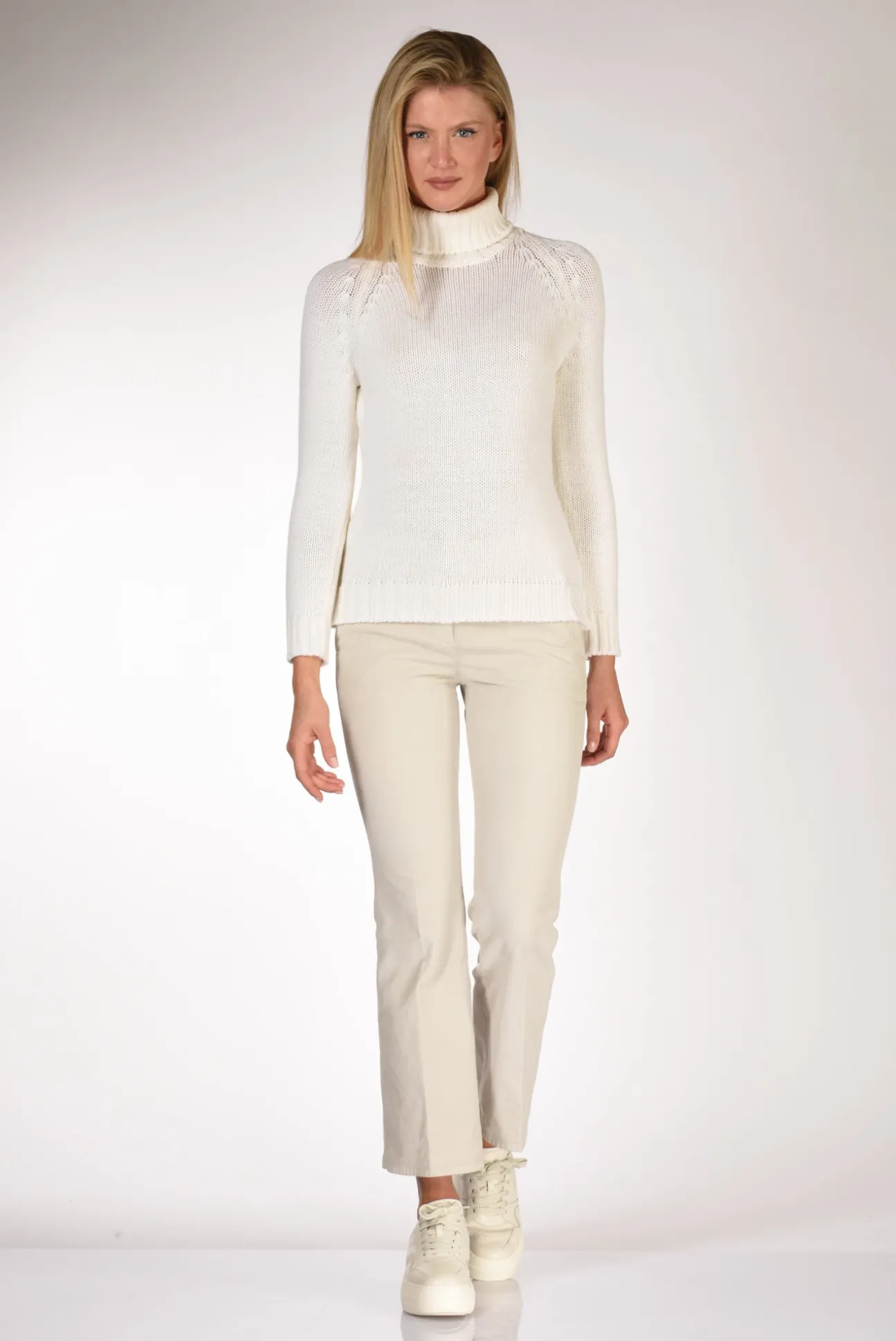 pantalone_aylen_grigio_ch_1.webp pantalone aylen grigio chiaro