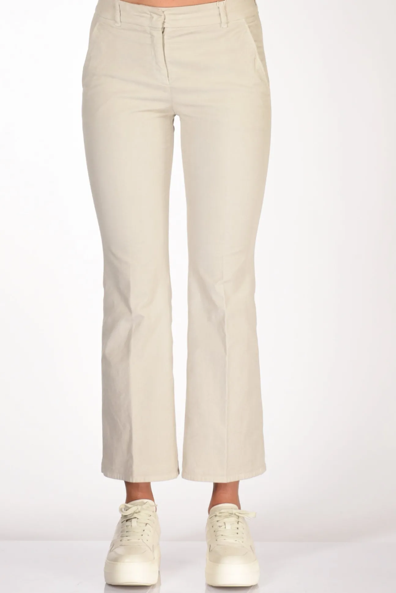pantalone_aylen_grigio_ch_2.webp pantalone aylen grigio chiaro