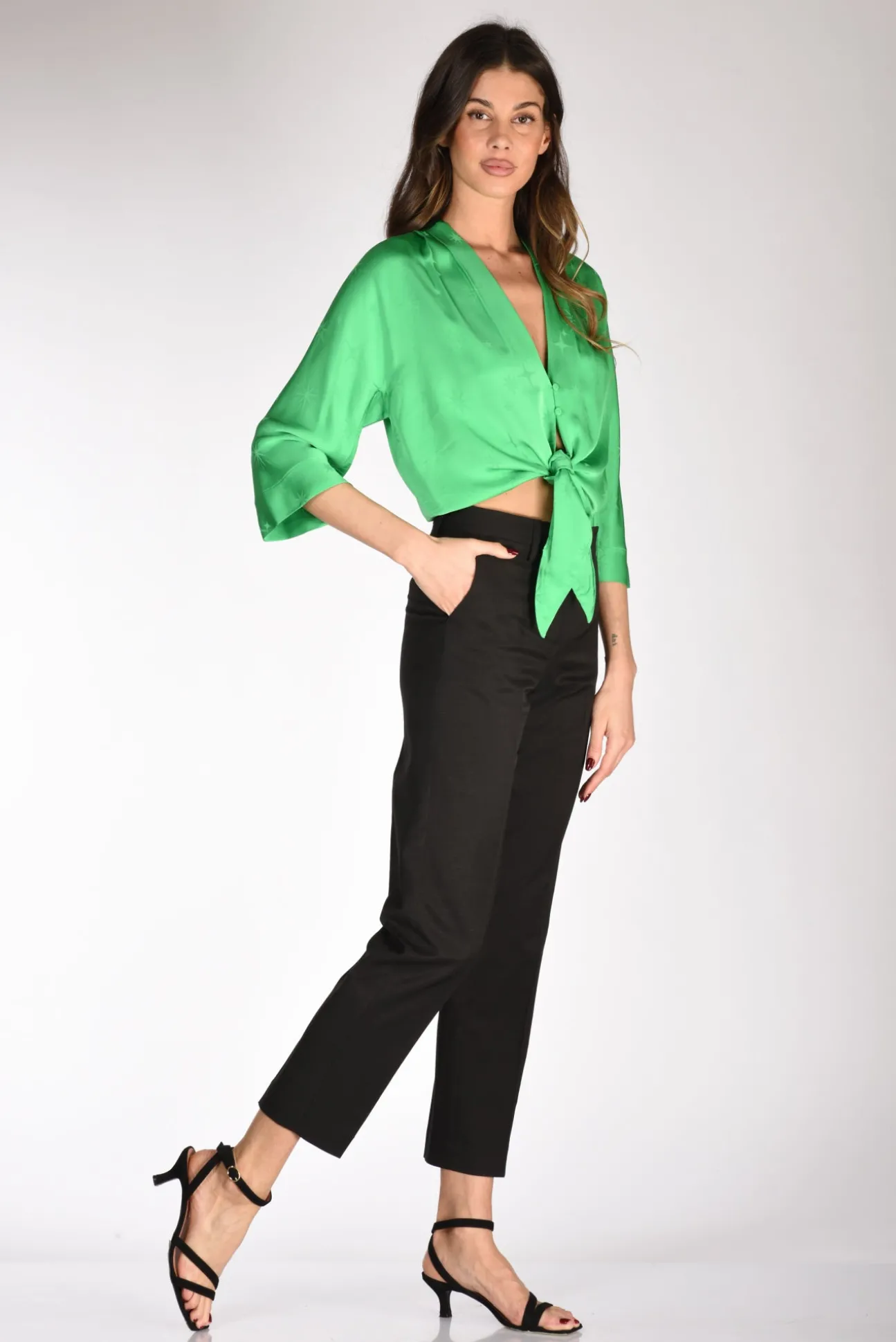 pantalone_dritto_nero_1.webp pantalone dritto nero