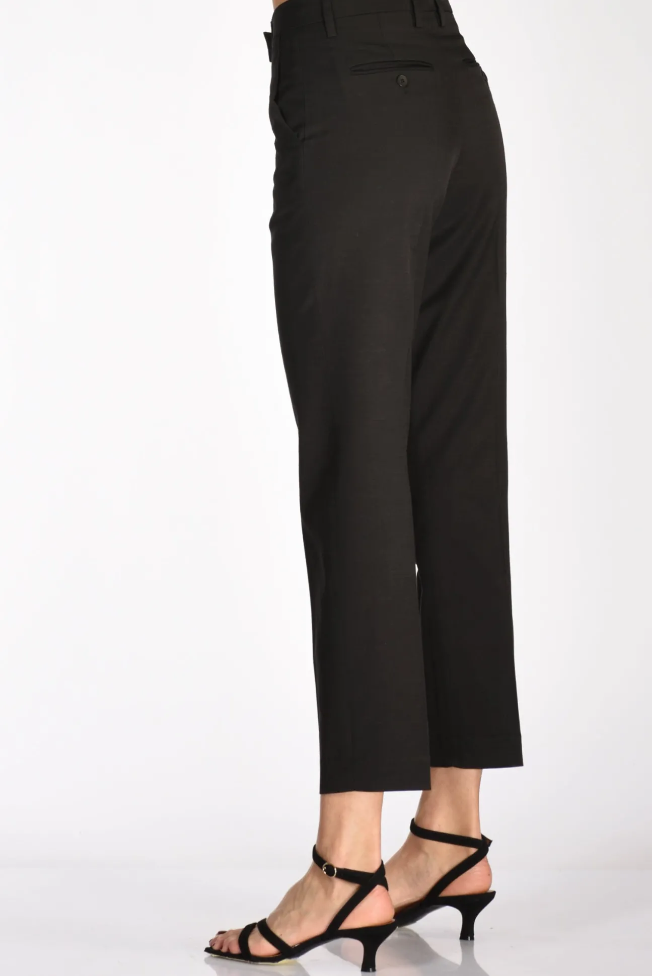 pantalone_dritto_nero_5.webp pantalone dritto nero