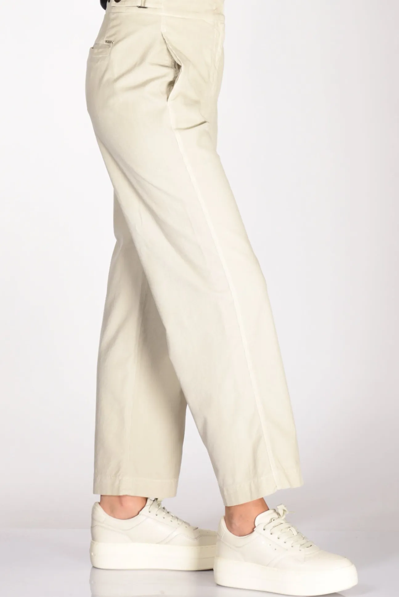 pantalone_grigio_chiaro_0.webp pantalone grigio chiaro