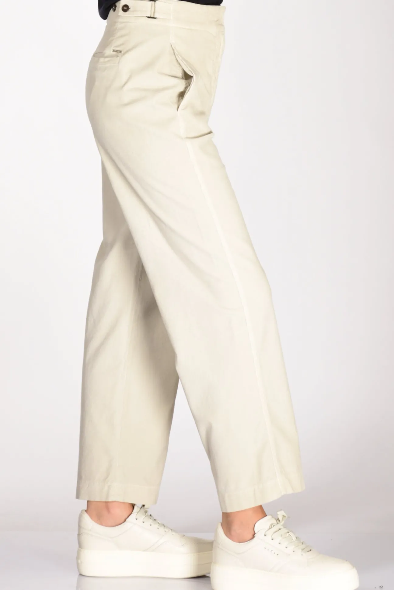 pantalone_grigio_chiaro_3.webp pantalone grigio chiaro