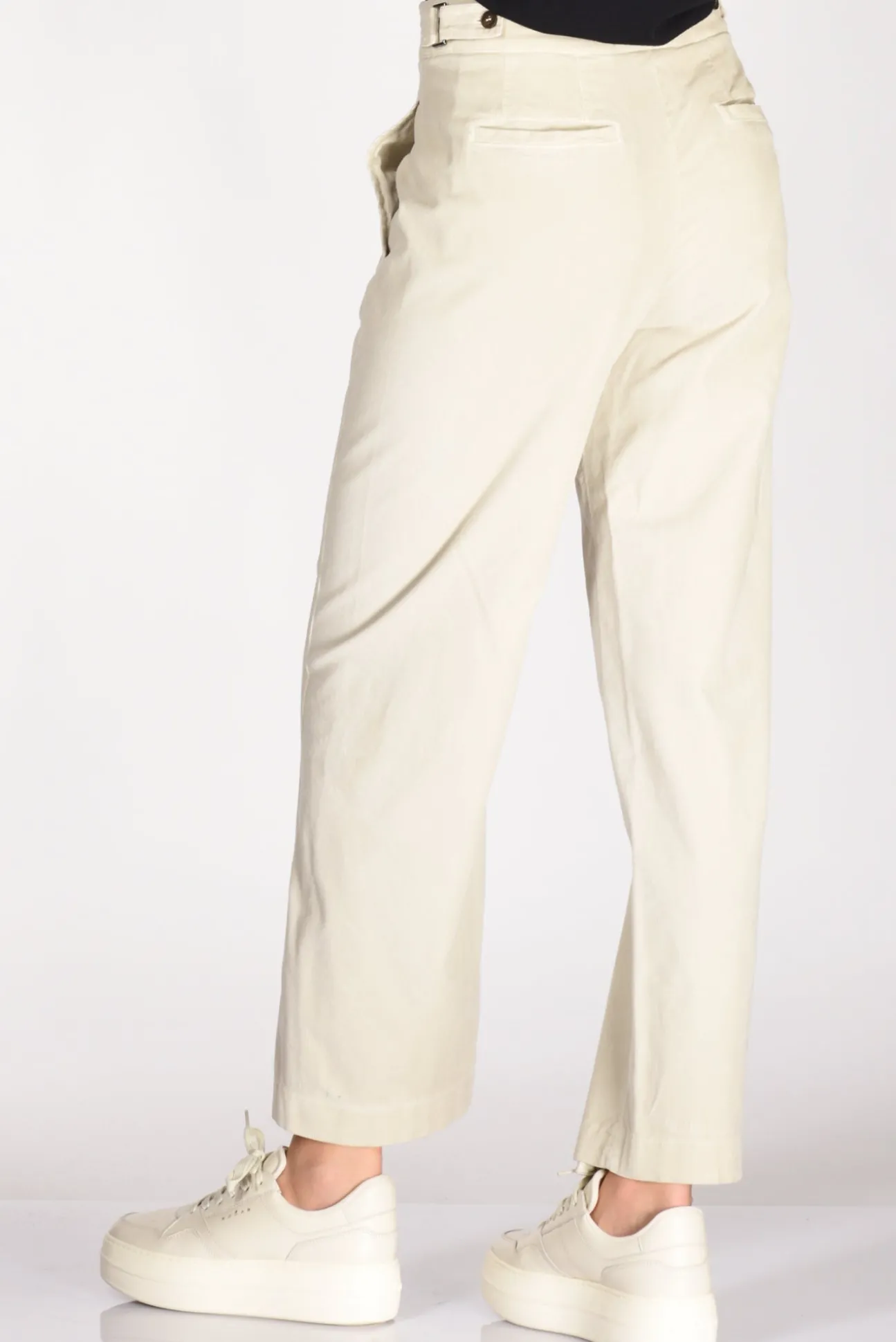 pantalone_grigio_chiaro_5.webp pantalone grigio chiaro