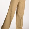 pantalone largo beige scuro