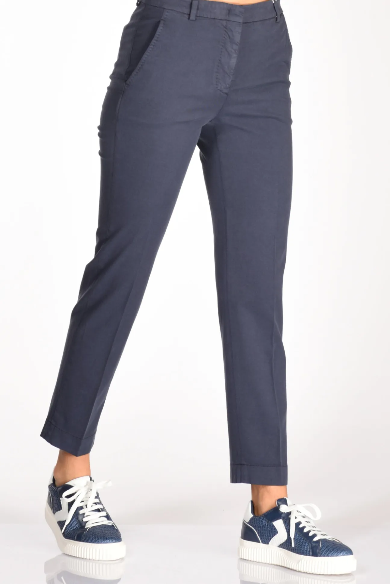 pantalone_leyre_blu_0-1.webp pantalone leyre blu
