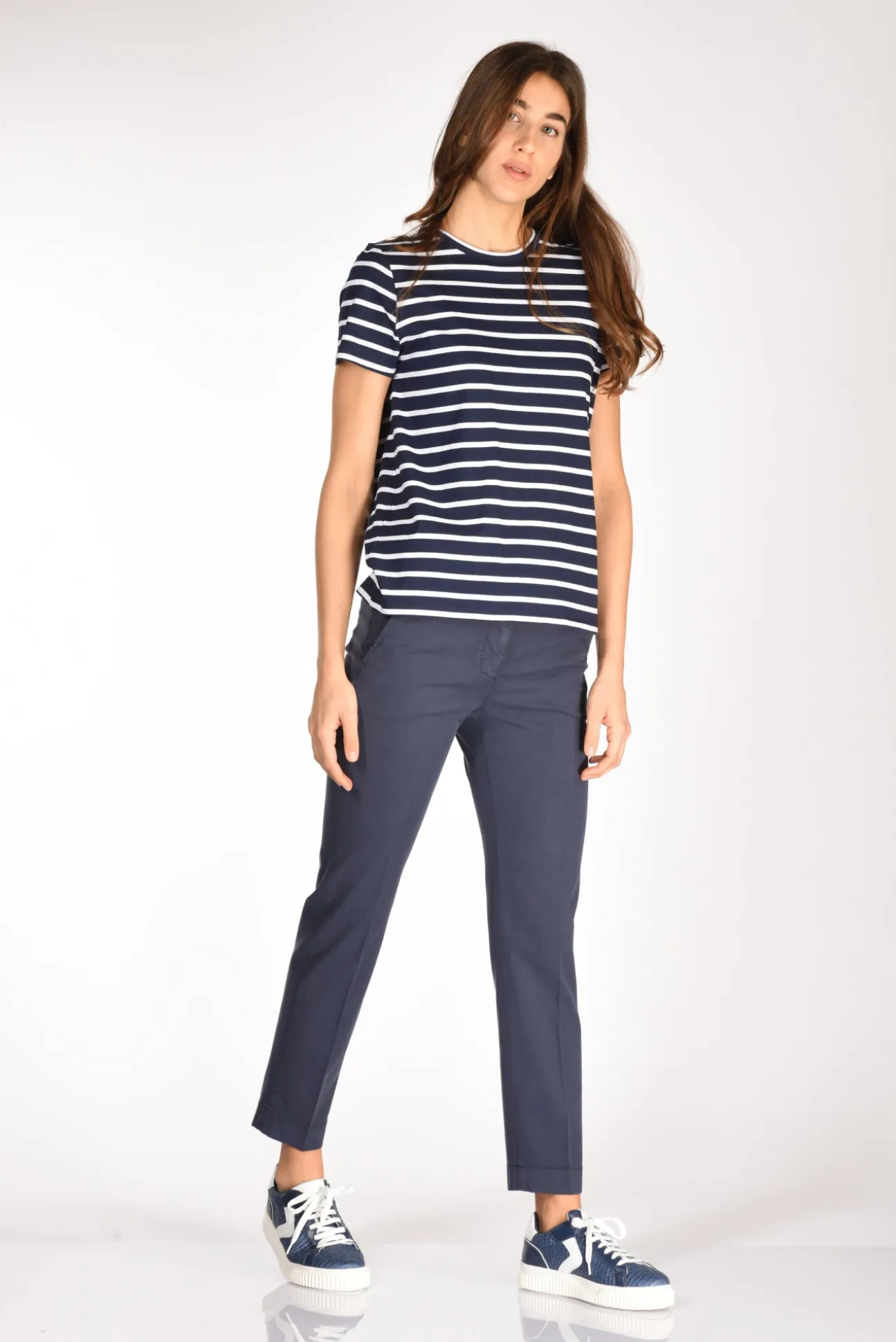 pantalone_leyre_blu_1-1.webp pantalone leyre blu