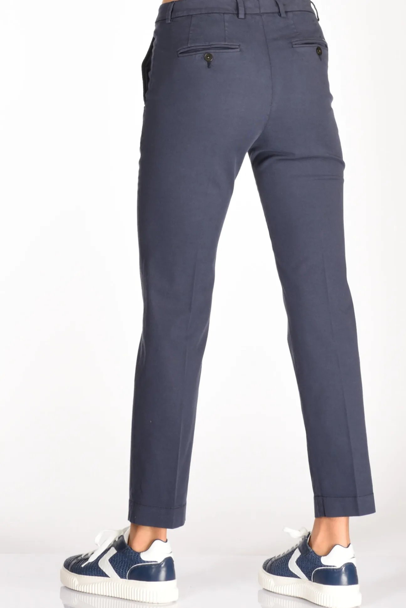 pantalone_leyre_blu_4-1.webp pantalone leyre blu