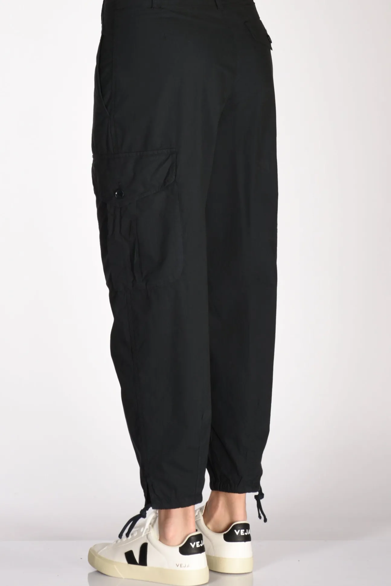 pantalone_tasche_blu_navy_5.webp pantalone tasche blu navy