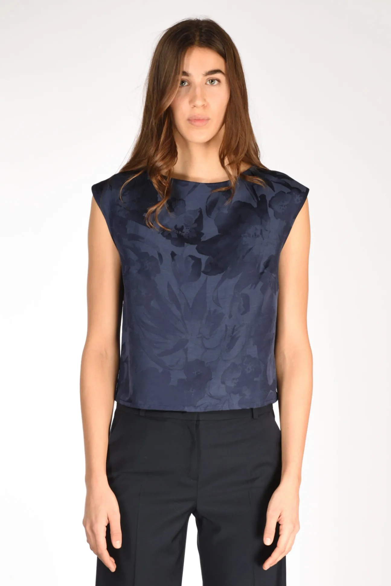top_lilly_blu_1.webp top lilly blu