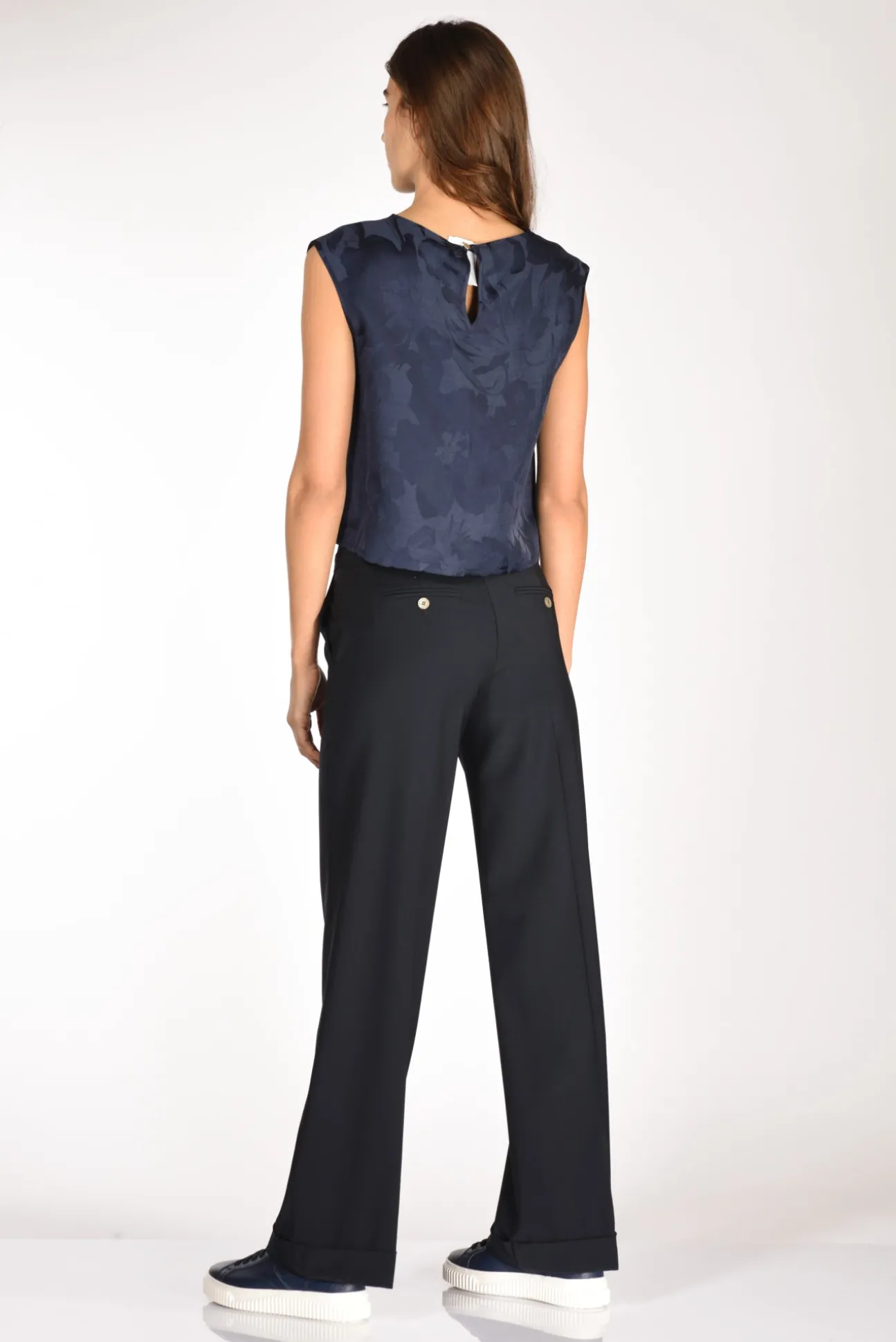 top_lilly_blu_4.webp top lilly blu