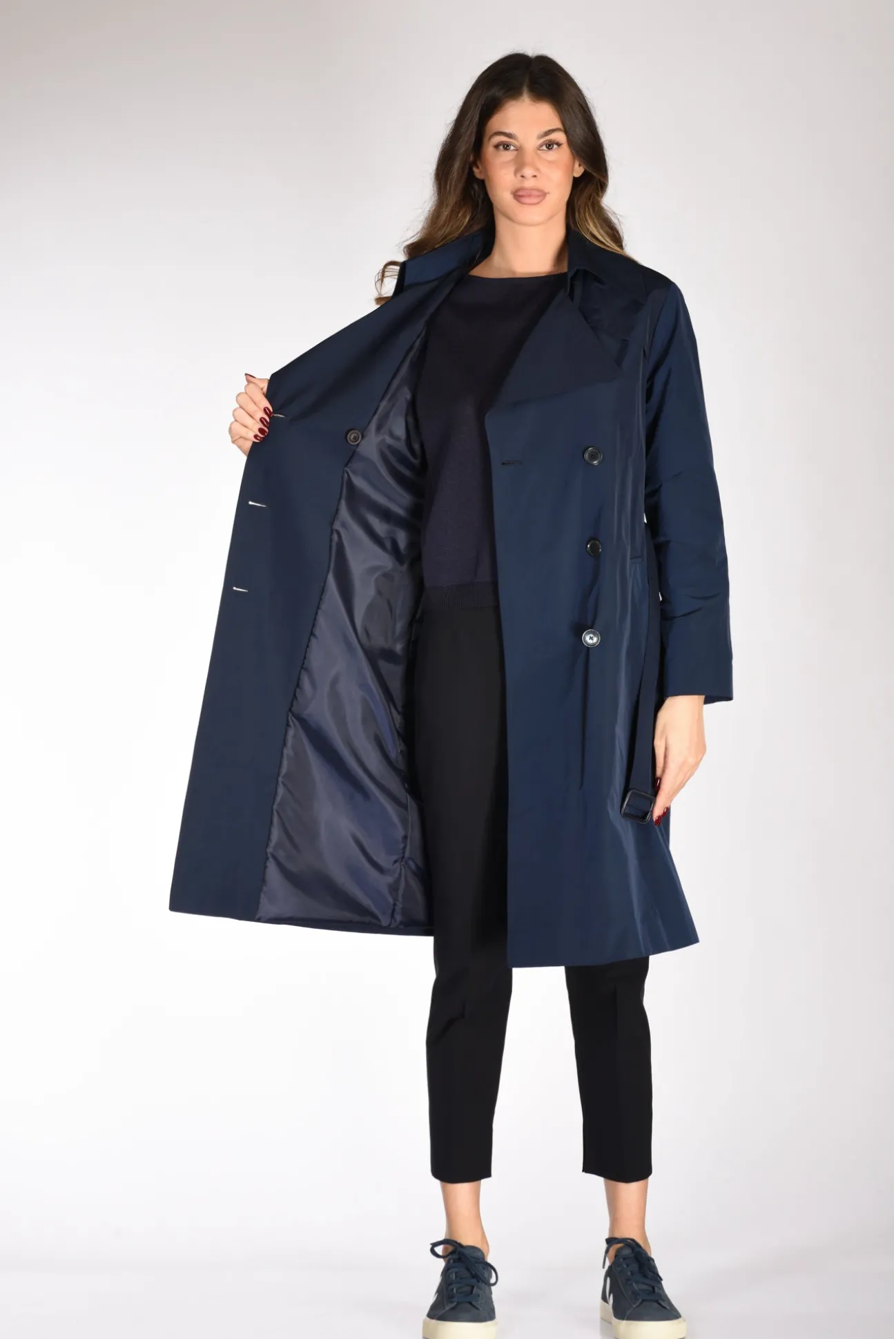 trench_cintura_blu_5.webp trench cintura blu