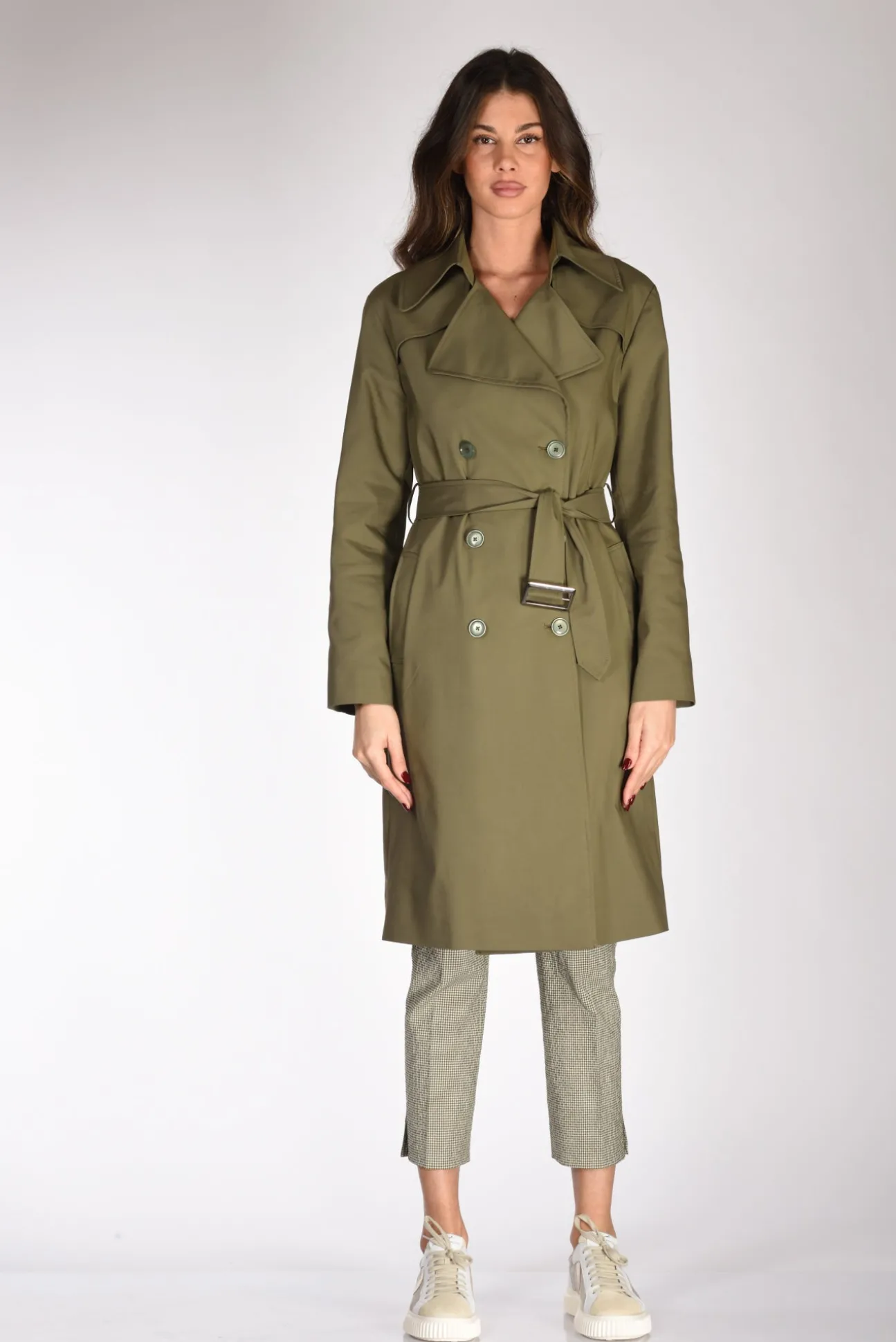trench_cintura_verde_1.webp trench cintura verde